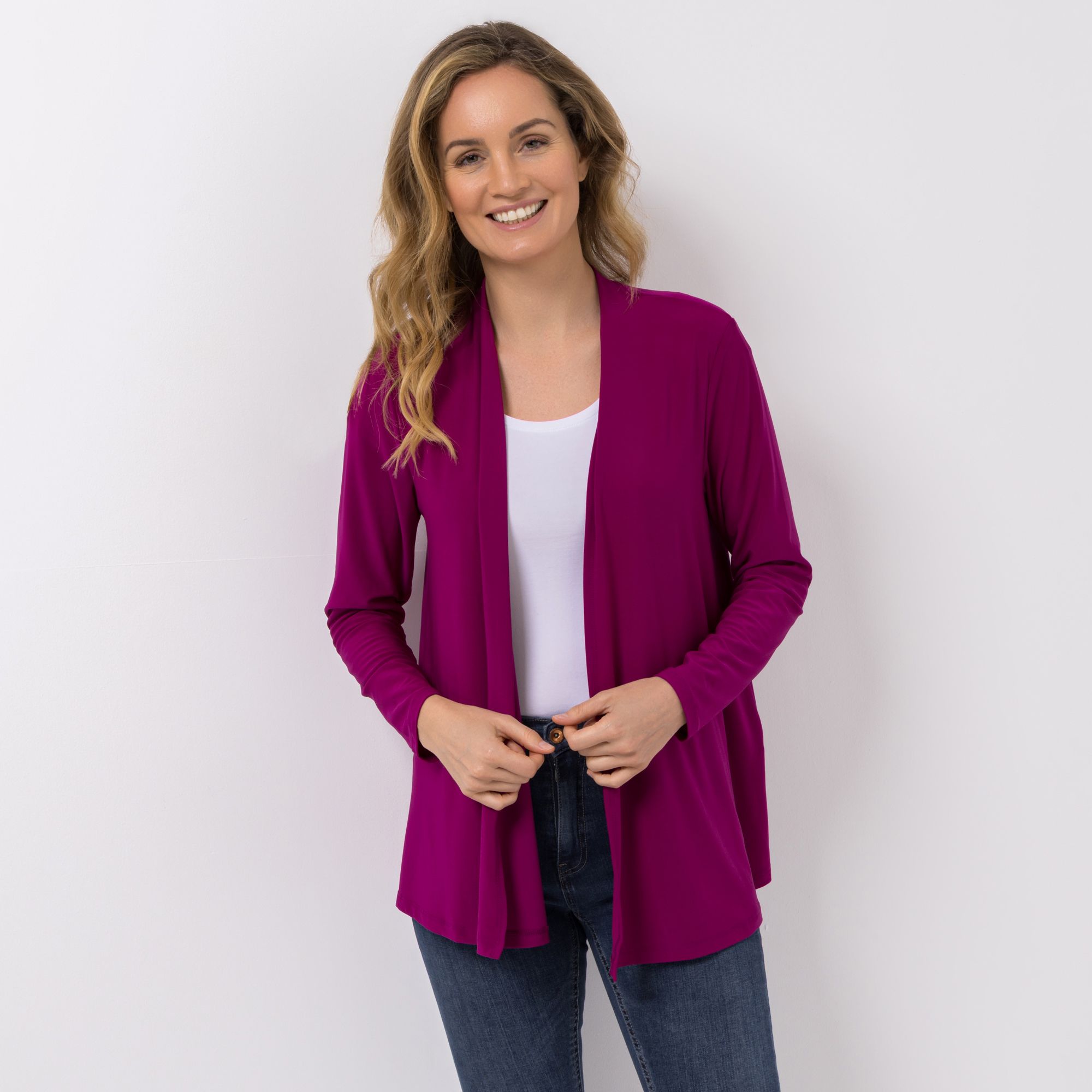 KIM & CO. Cardigan, Langarm Deluxe Brazil Knit Raffung im Rücken figurumspielend