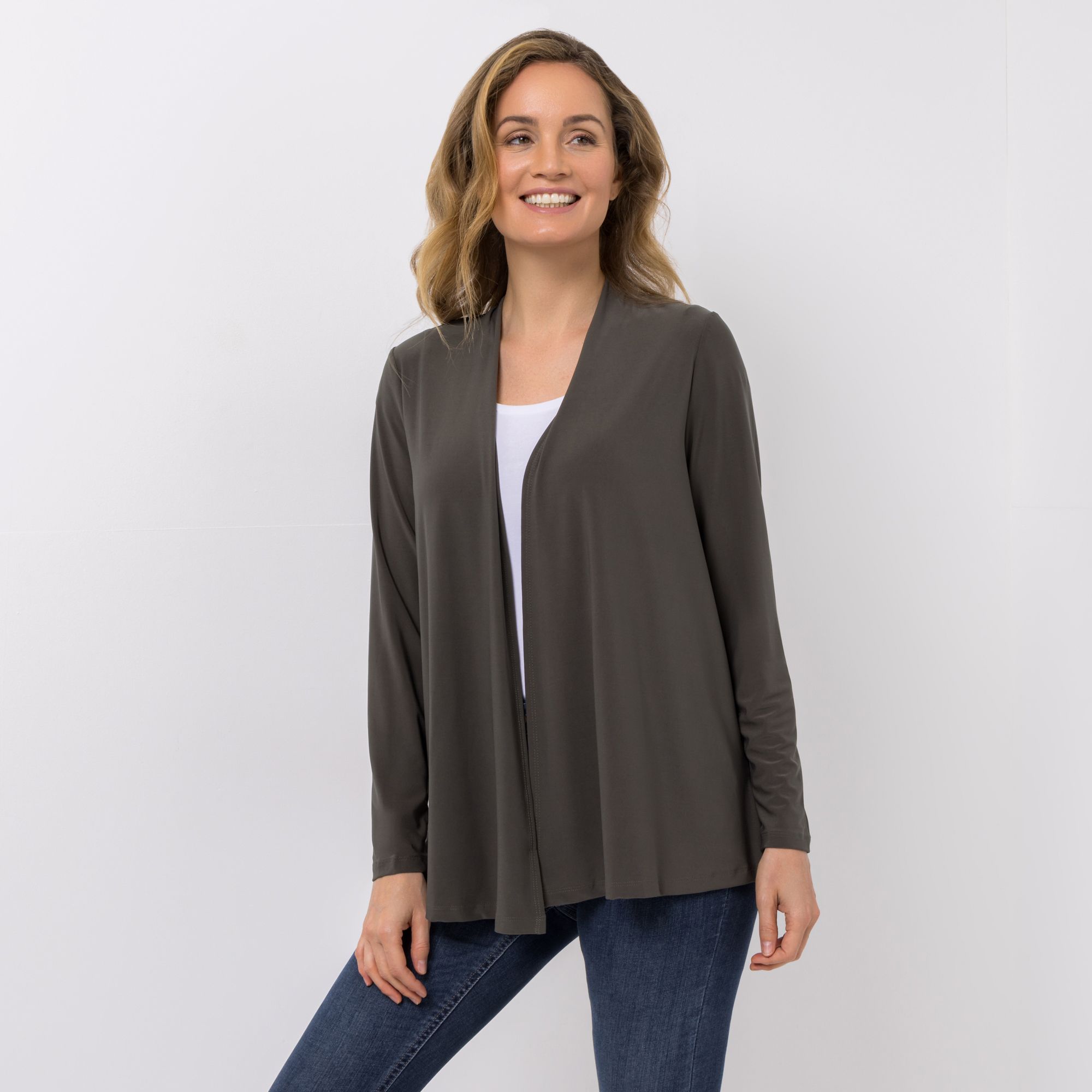 KIM & CO. Cardigan, Langarm Deluxe Brazil Knit Raffung im Rücken figurumspielend