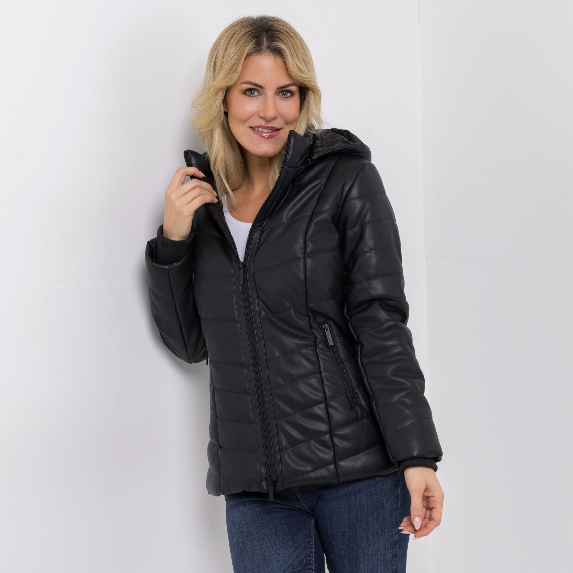 DINE 'N' DANCE Kunstlederjacke wattiert Kapuze abnehmbar figurumspielend