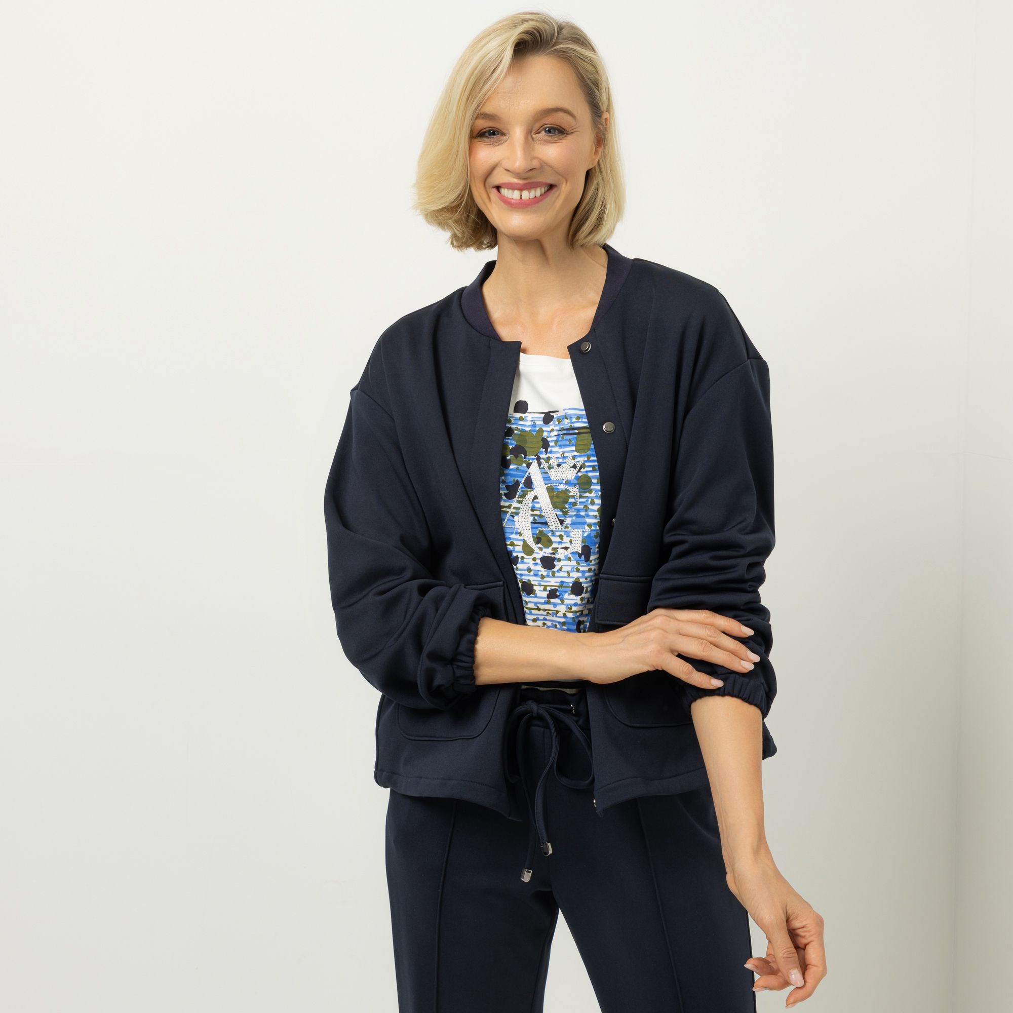 ANNA VON GRIESHEIM Jersey-Blouson Stehkragen verdeckte Knopfleiste leger weit