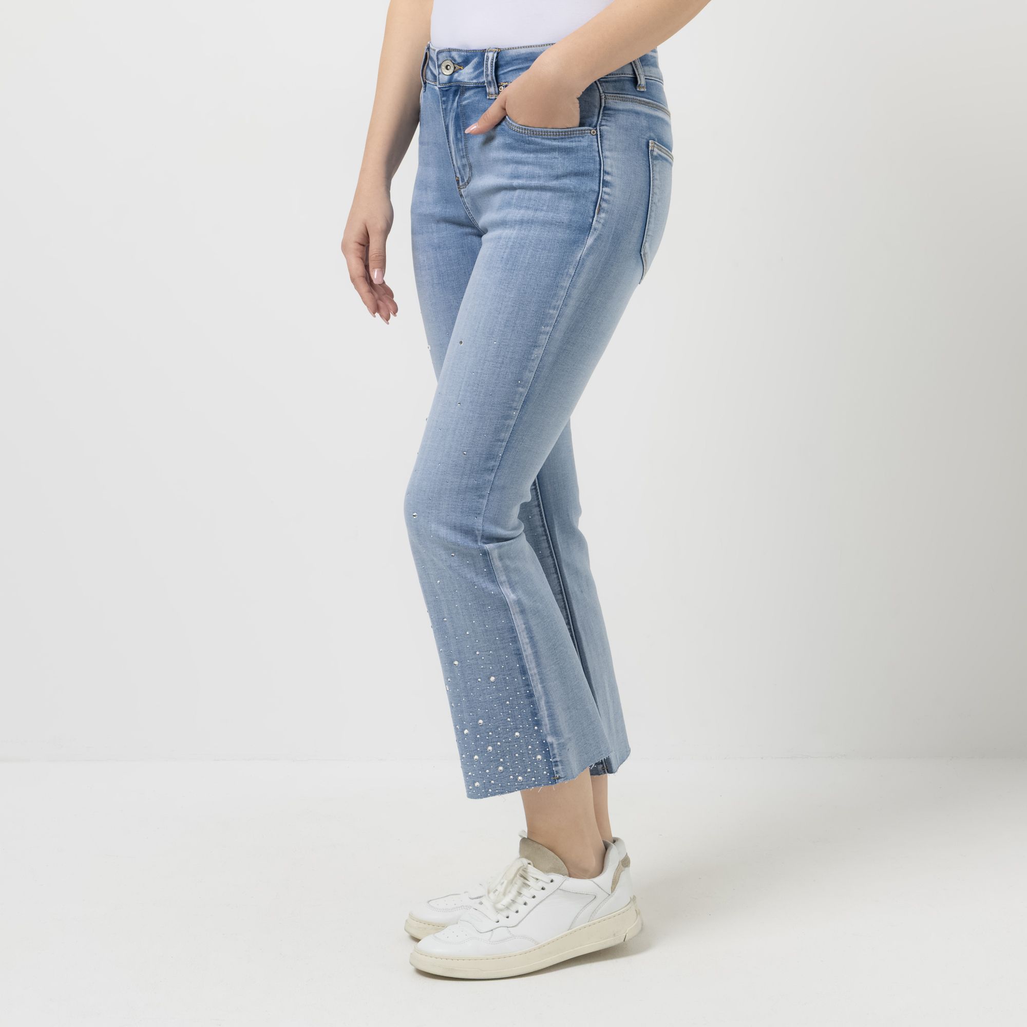 DINE 'N' DANCE Jeanshose 7/8-Länge Strasssteinbesatz ausgestelltes Bein