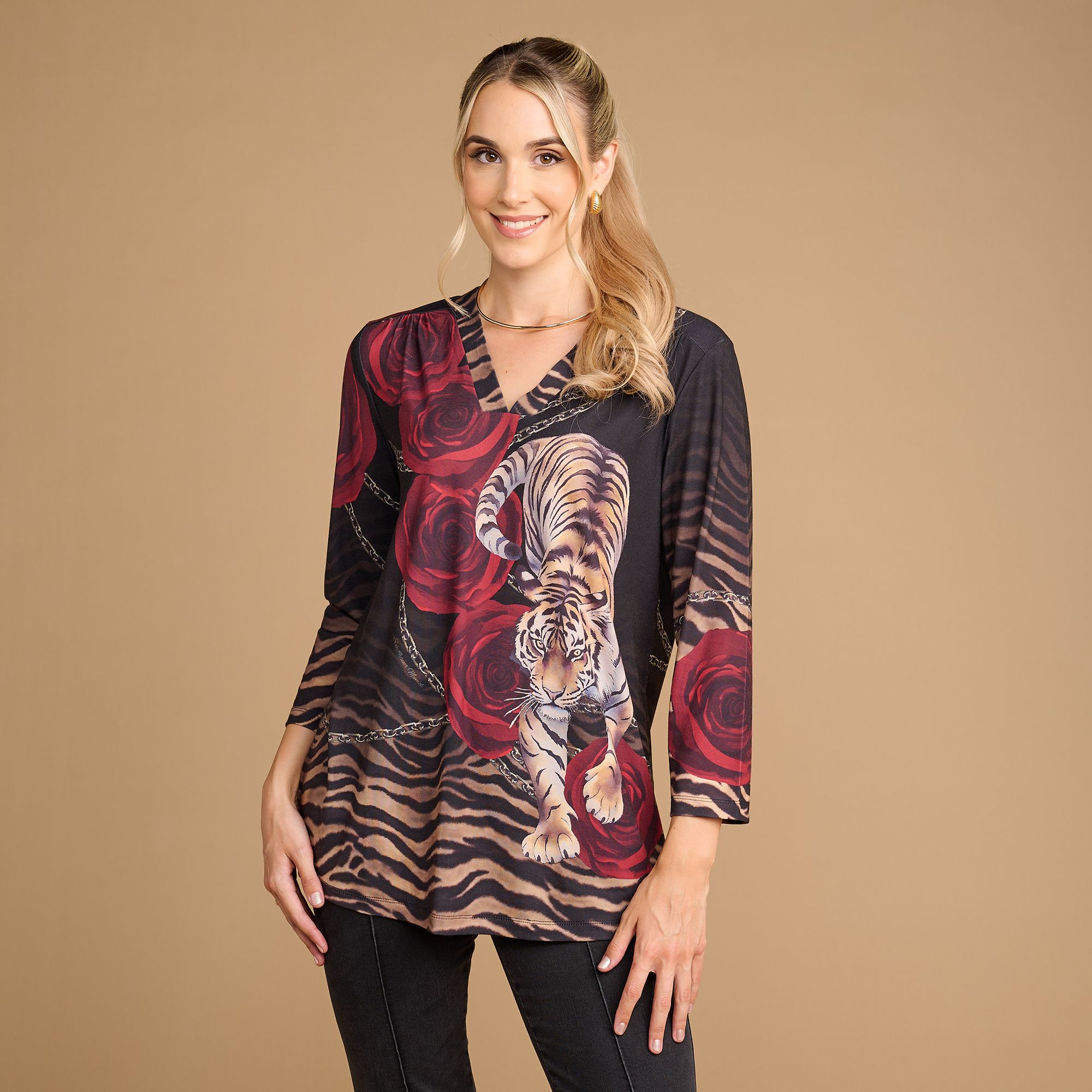 SCHIFFHAUER MUNICH® Shirt Spain V-Ausschnitt Allover Druck figurumspielend