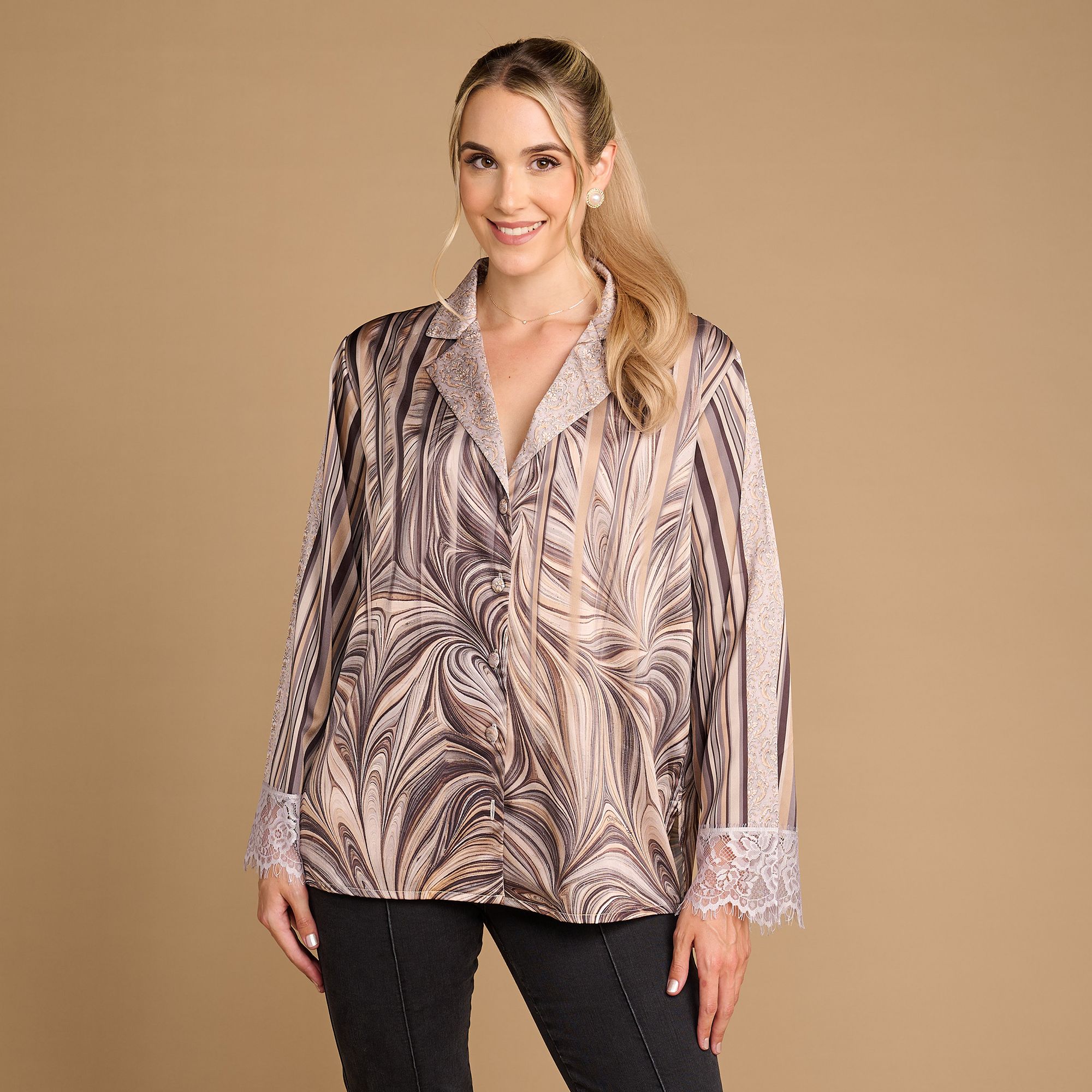 SCHIFFHAUER MUNICH® Blusenjacke Costa Rica Spitze am Ärmelsaum figurumspielend