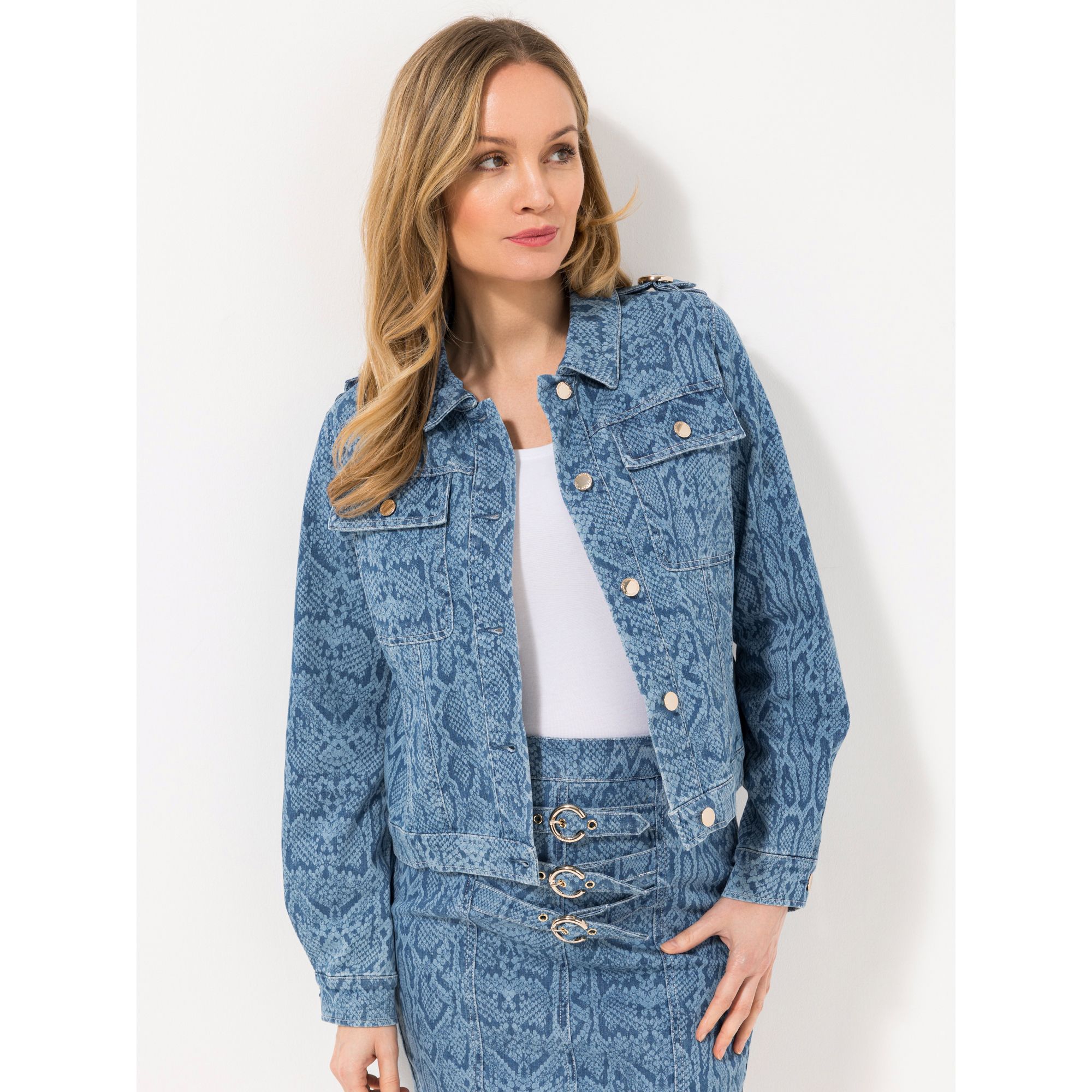 ICONIC by Marina Hoermanseder Jeansjacke Knopfleiste figurumspielend