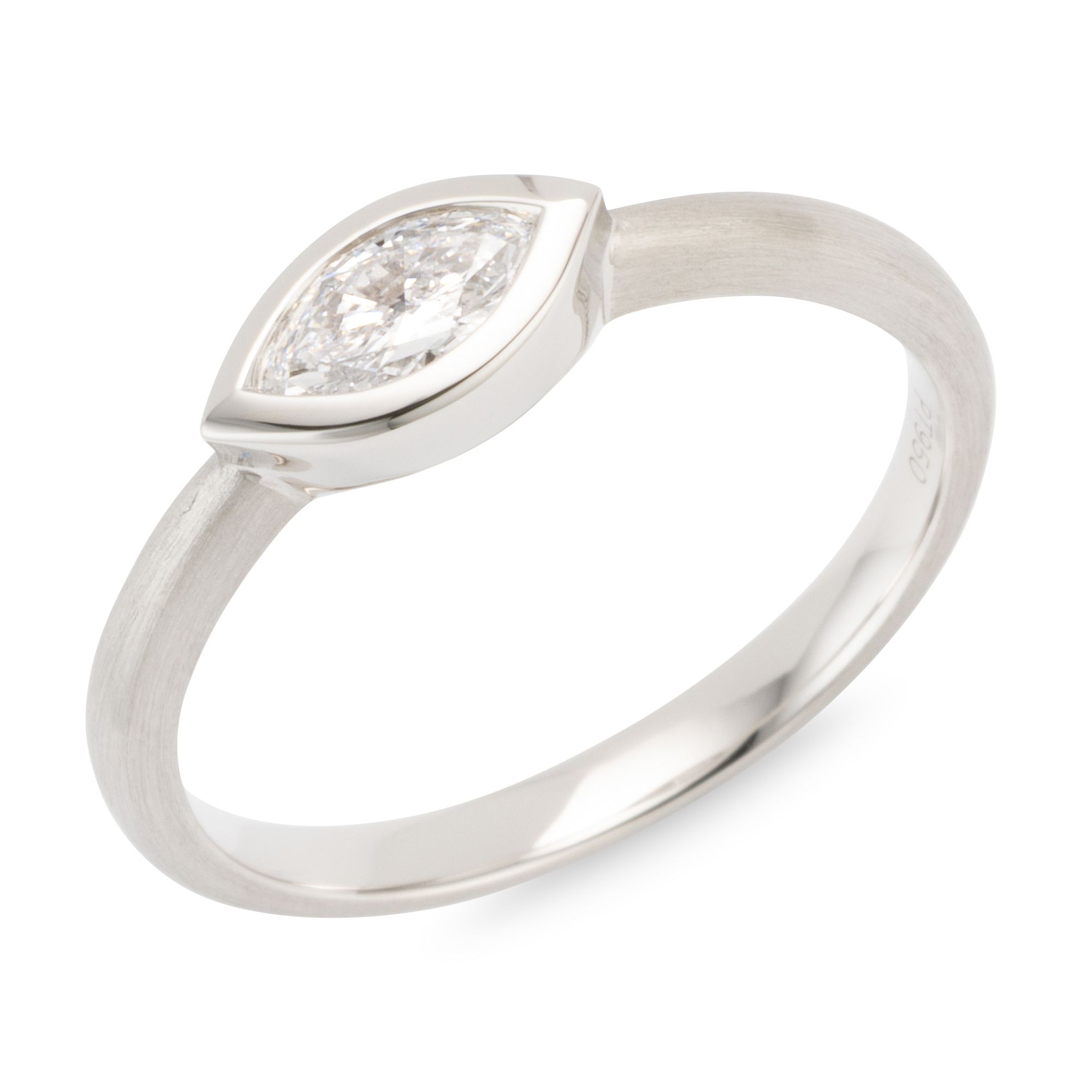 PLATINITY Solitär-Ring 1 Diamant ca. 0,31ct Navetteschliff Platin 950
