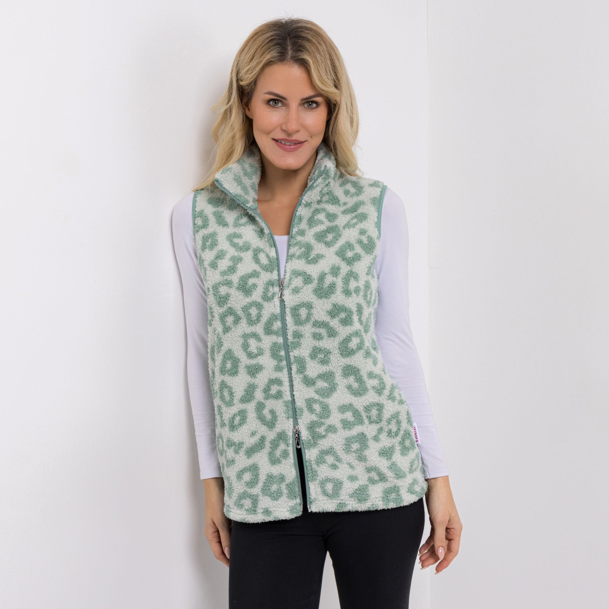 COZEE HOME Loungewear Weste Leo-Print MF Fluffy Bouclé 2-Wege-Reißverschluss