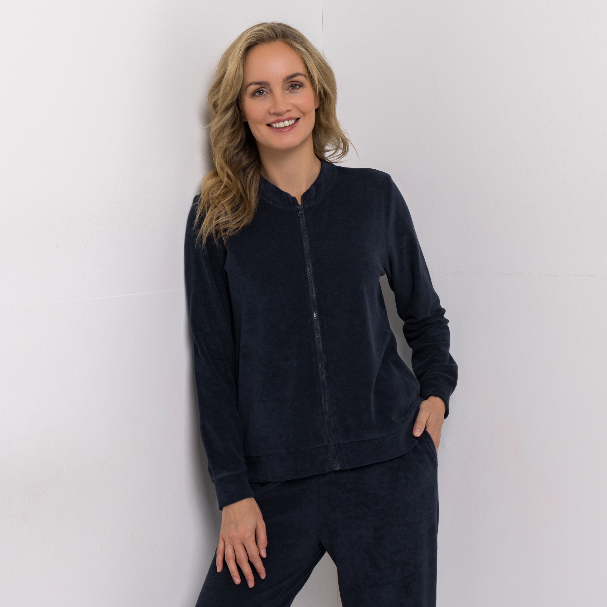NACHTIGALL Damen-Jacke uni Frottée-Qualität kleiner Kragen 2 Seitentaschen