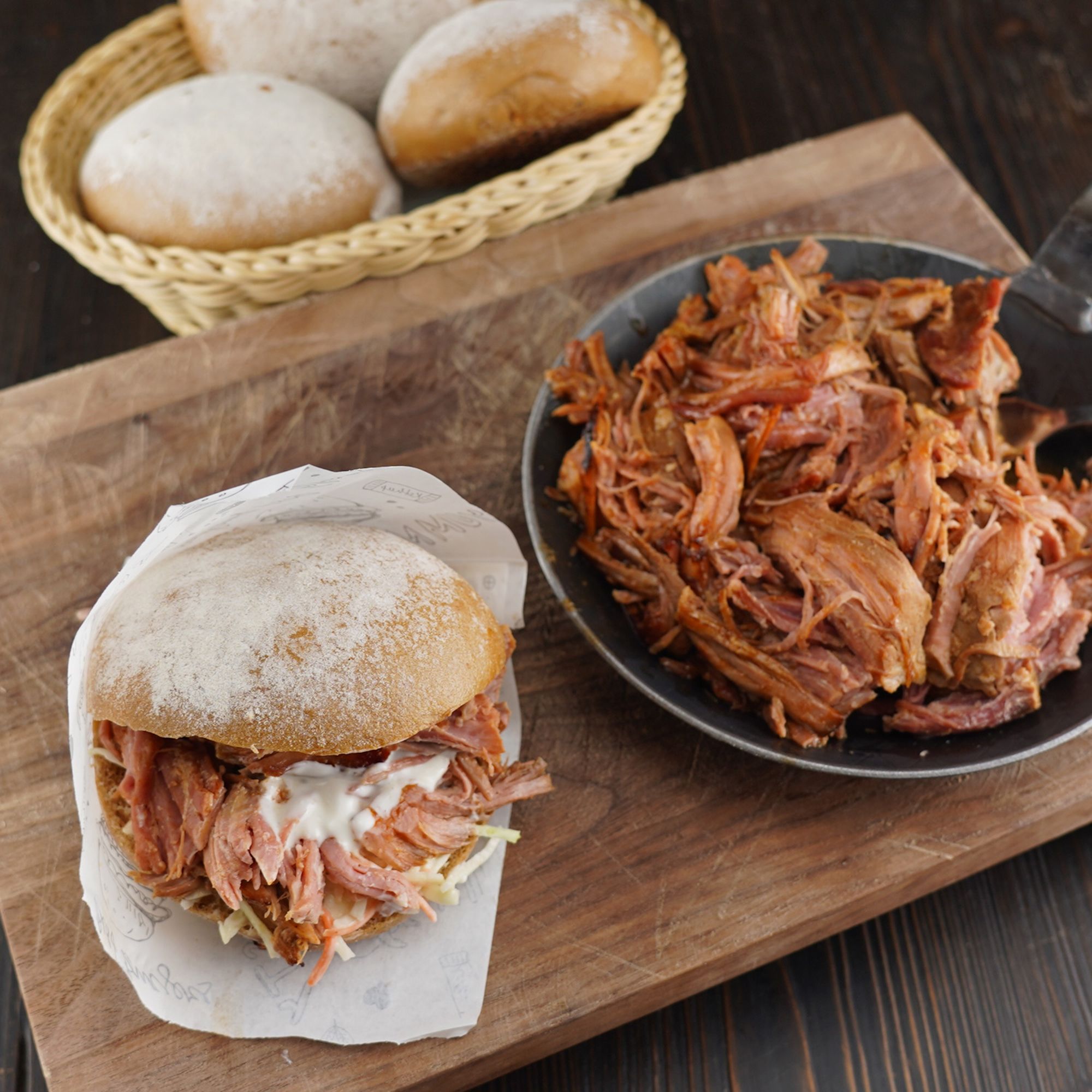 TANNENGLÜCK Pulled Pork 10 Stunden gegart mit Sous-vide-Verfahren Inhalt 1.000g