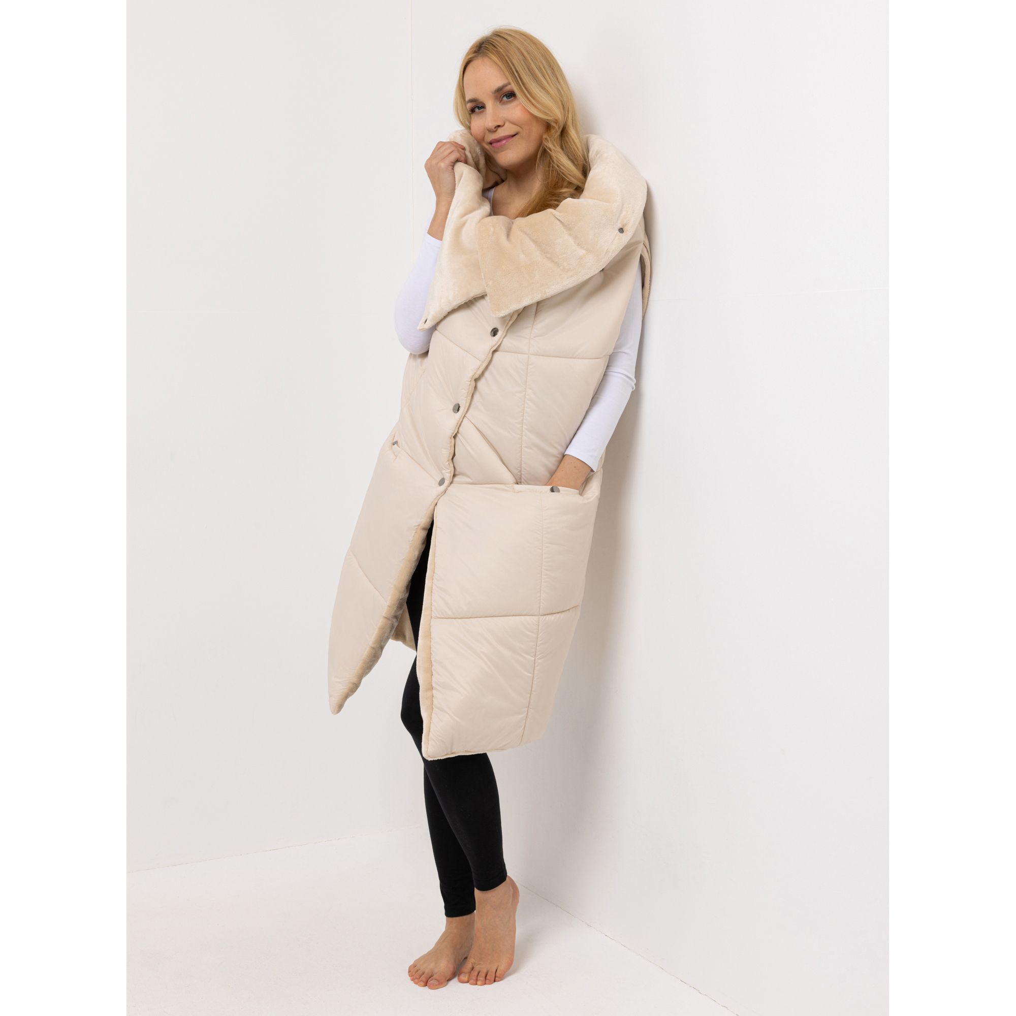 MONT CHALET 2in1-Heizweste-/decke inkl. Powerbank & Adapter waschbar