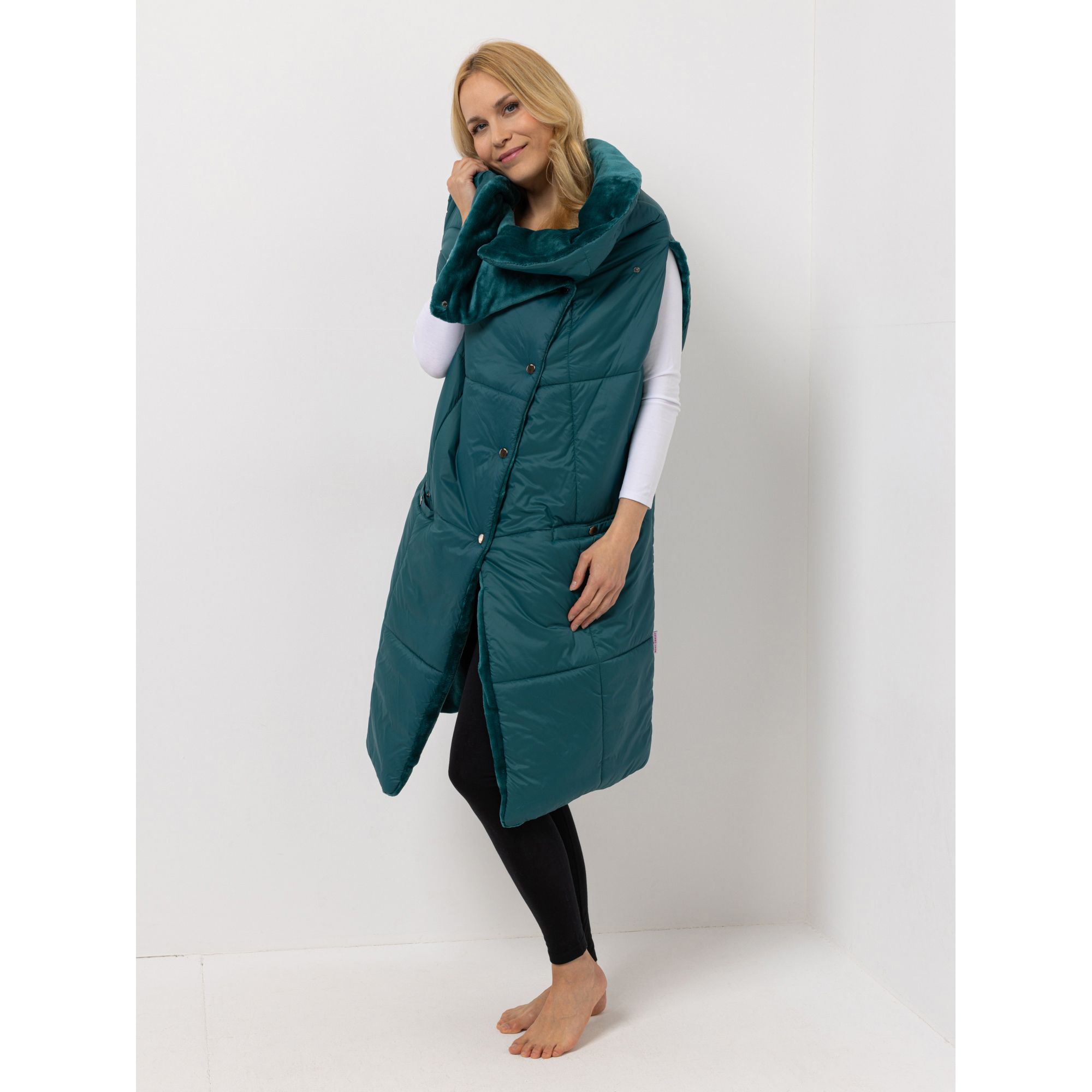 MONT CHALET 2in1-Heizweste-/decke inkl. Powerbank & Adapter waschbar