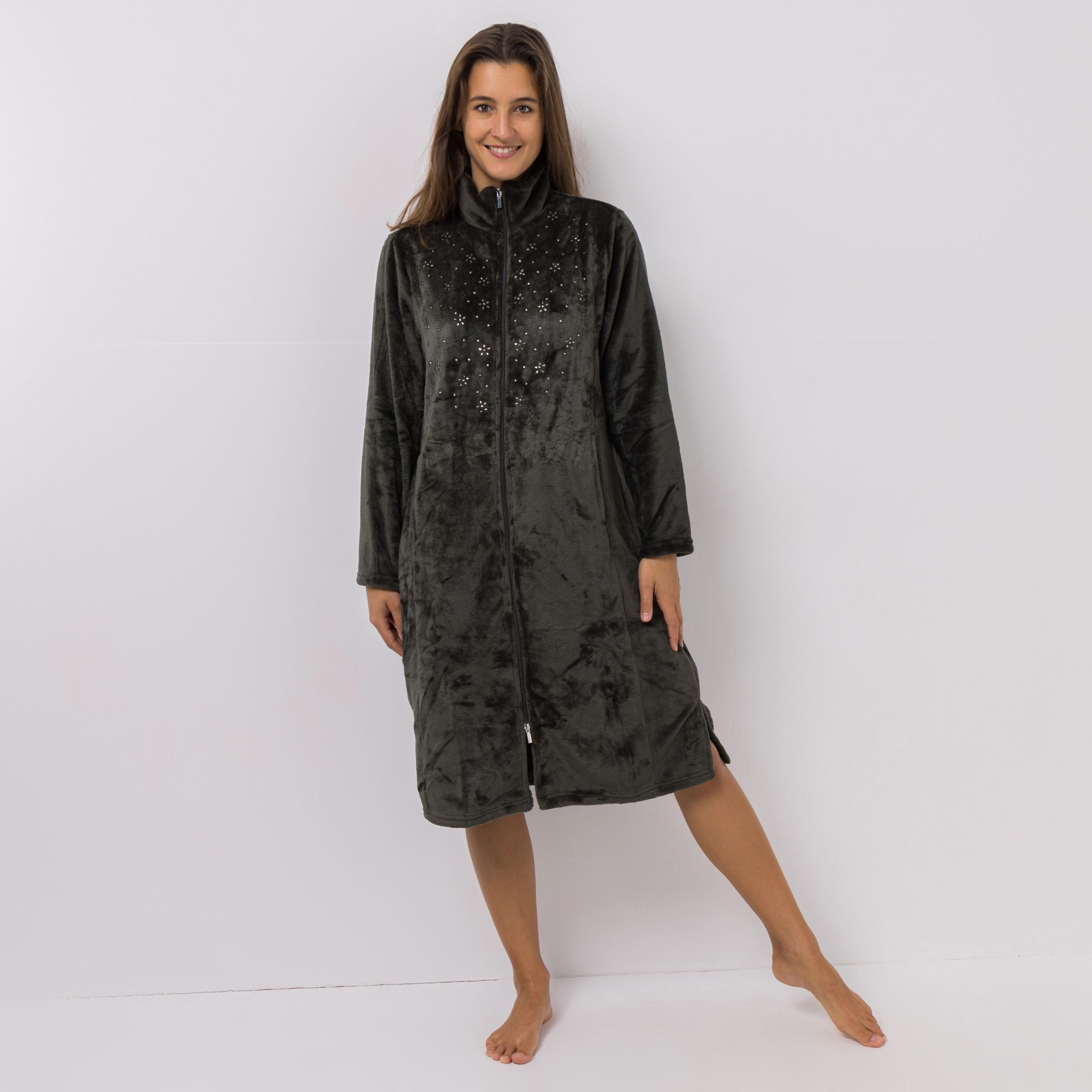 MONT CHALET Damen-Hauskleid uni Strasssteine Mikrofaser Chinchilla Stehkragen