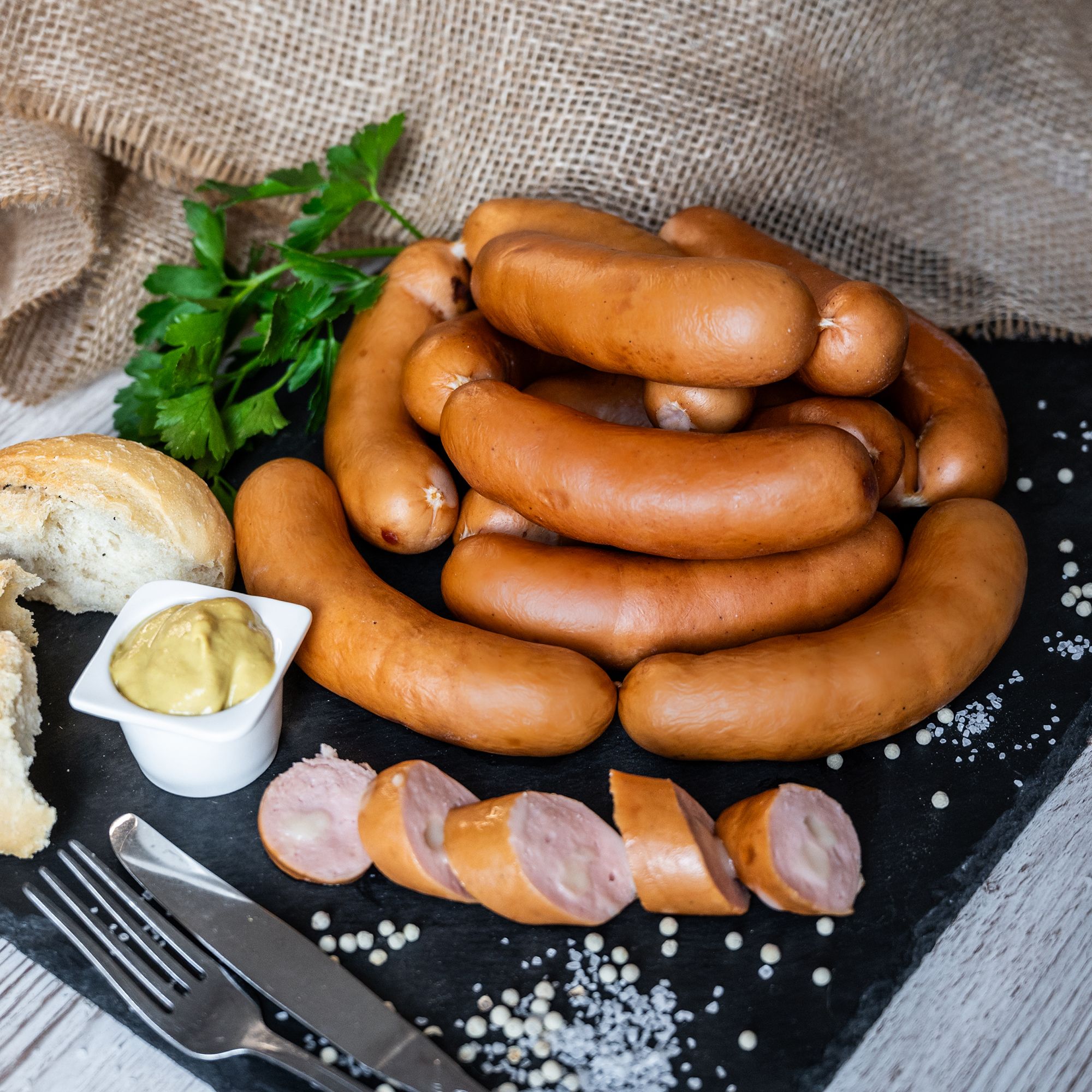 TATRABABKA Slawische Heimatwurst mit Käse geräuchert & gedämpft 11 Stück Inhalt 1.200g