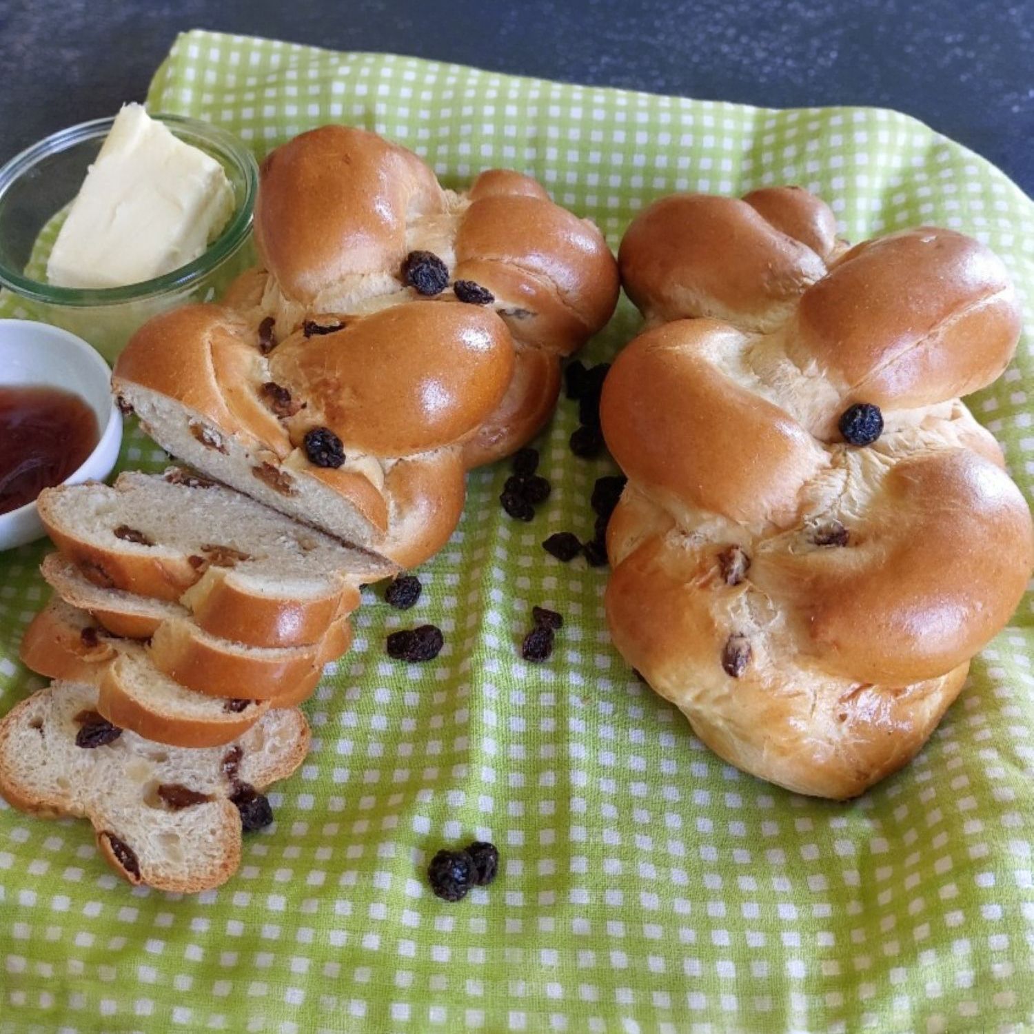 BÄCKEREI DREHER Rosinenzopf ohne Glasur von Hand geflochten Inhalt 2x 320g