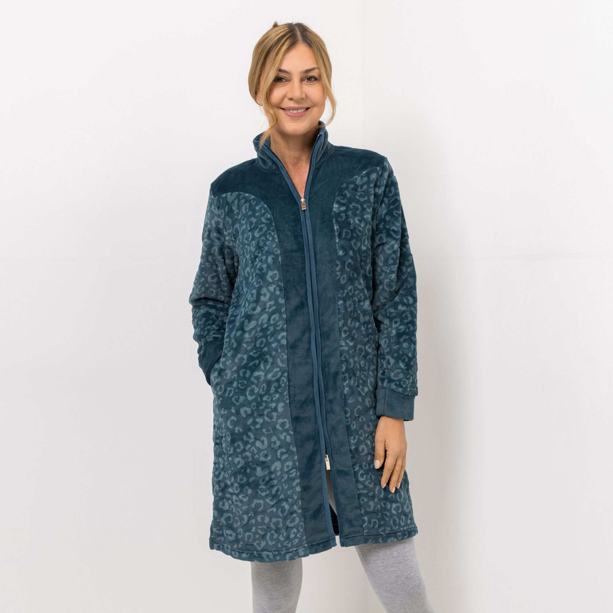MONT CHALET Damen-Hauskleid Leo-Design Premium Chinchilla Stehkragen & Taschen