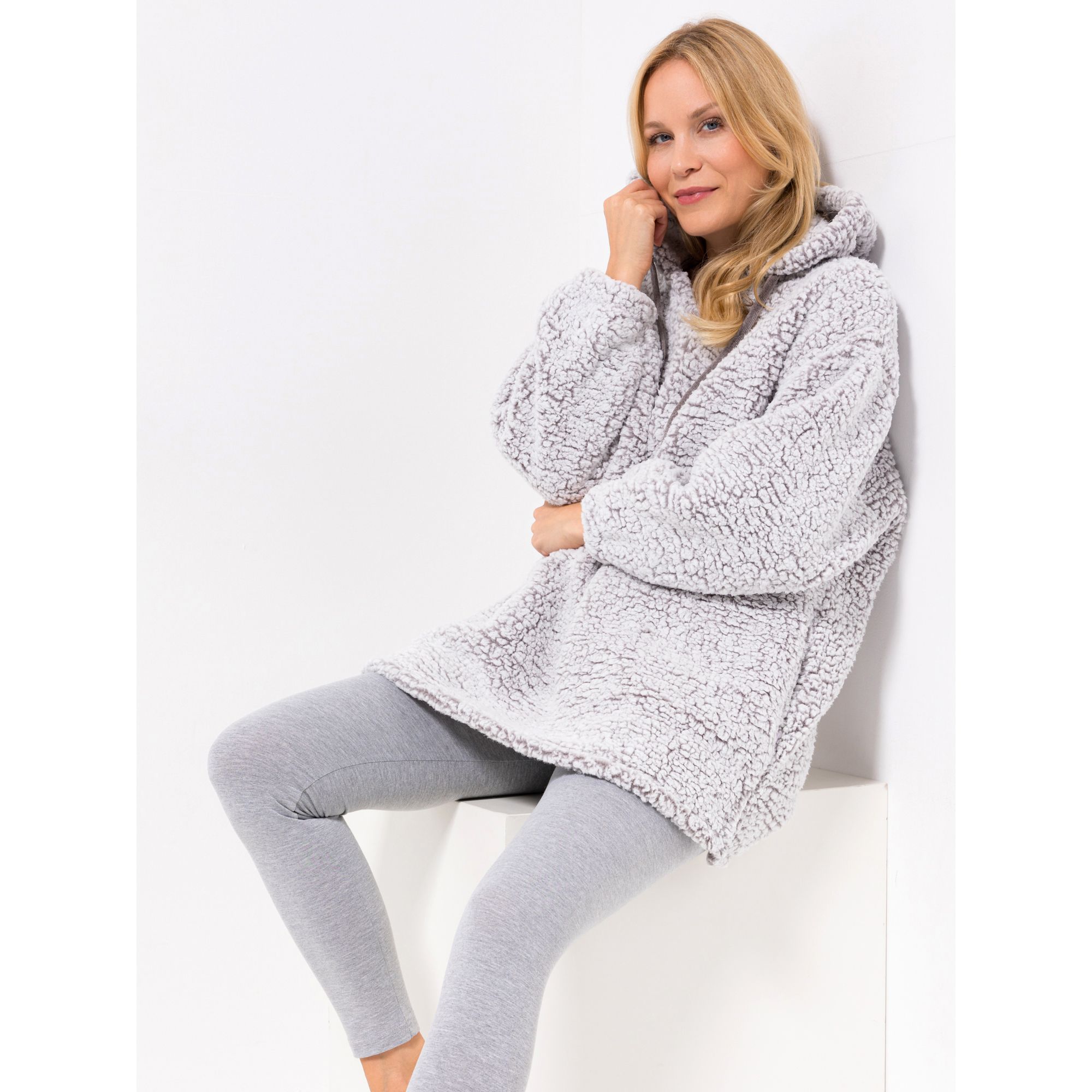 MONT CHALET Damen- Oversize-Pullover uni Schäfchenfellimitat