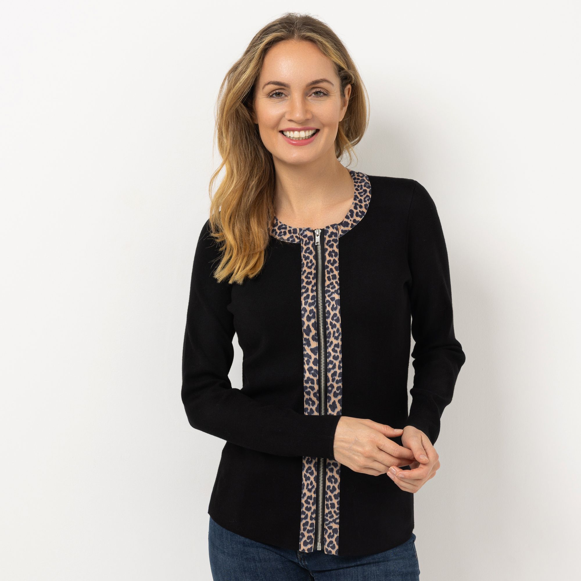 B-Ware VIA MILANO Strickjacke, 1/1-Arm Rundhalsausschnitt Leo-Details