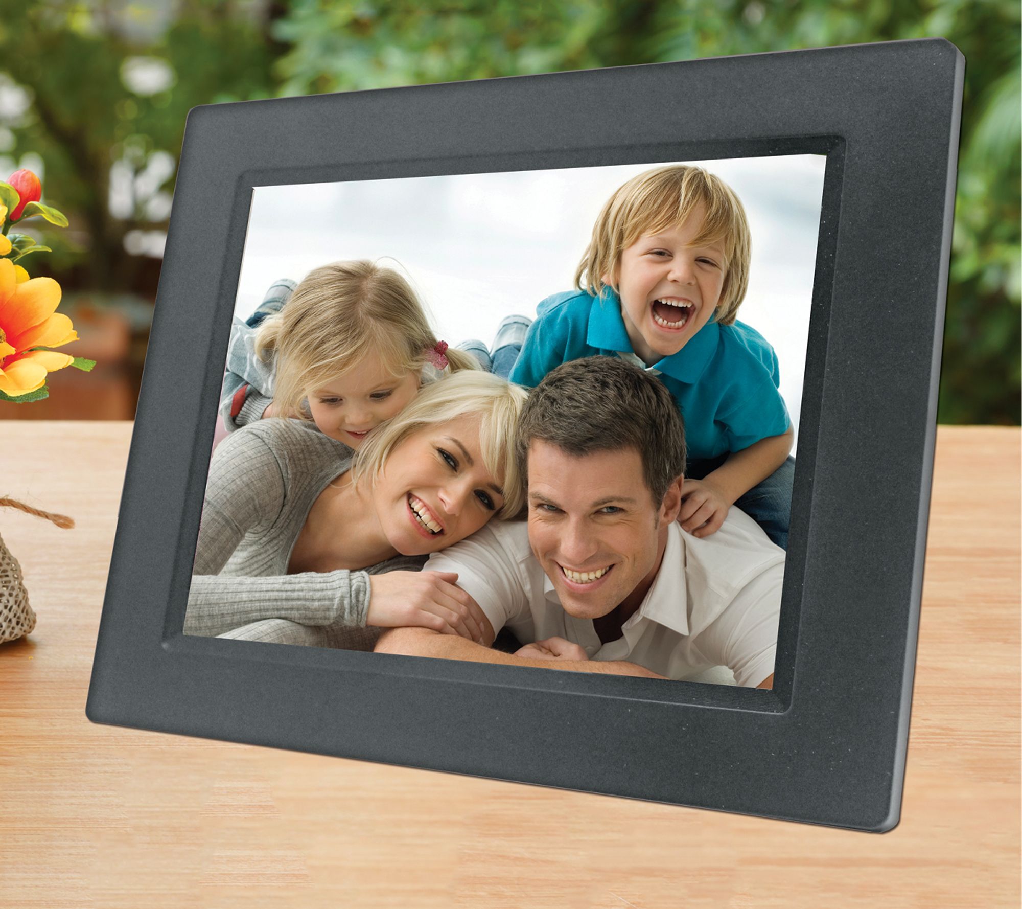 Naxa 10.1" Digital Photo Frame with 32MB Builtin Memory