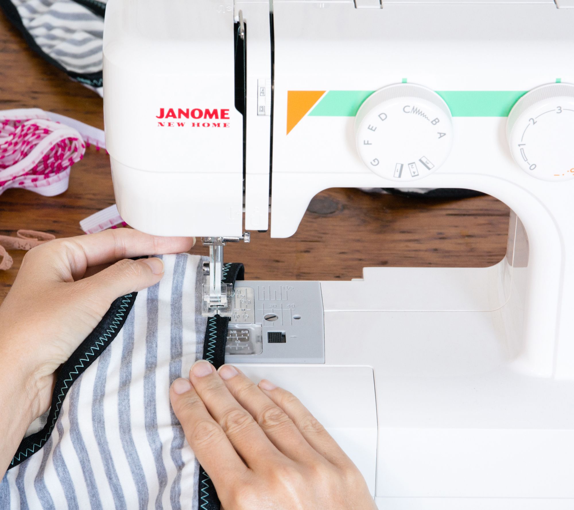 Easy 15. Швейная машина Janome Sew easy. 4 Step buttonhole швейная машина. Easy Stitch швейная машинка. Швейная машинка fappyco Stitch length.