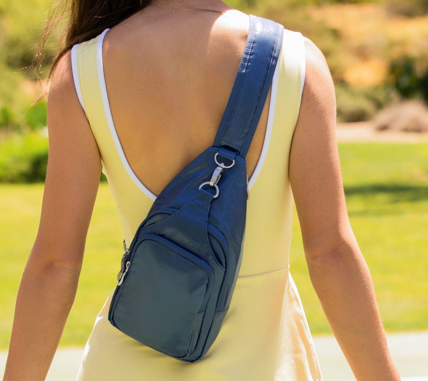 Baggallini Premier Twill Central Park Sling Bag