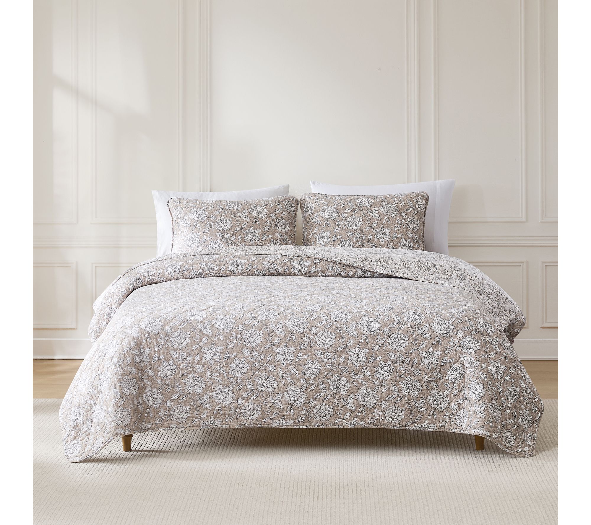Lush Decor Zara Floral Reversible Quilt Set King/Cal King
