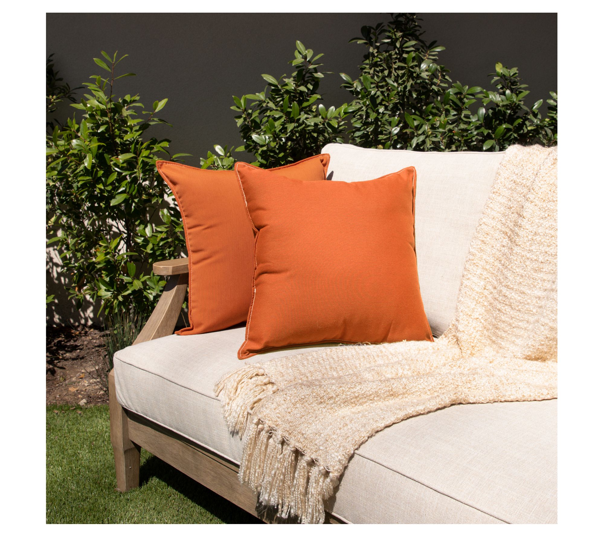 Sunbrella Indoor/Outdoor Top Stitch 20" PillowSet of 2)
