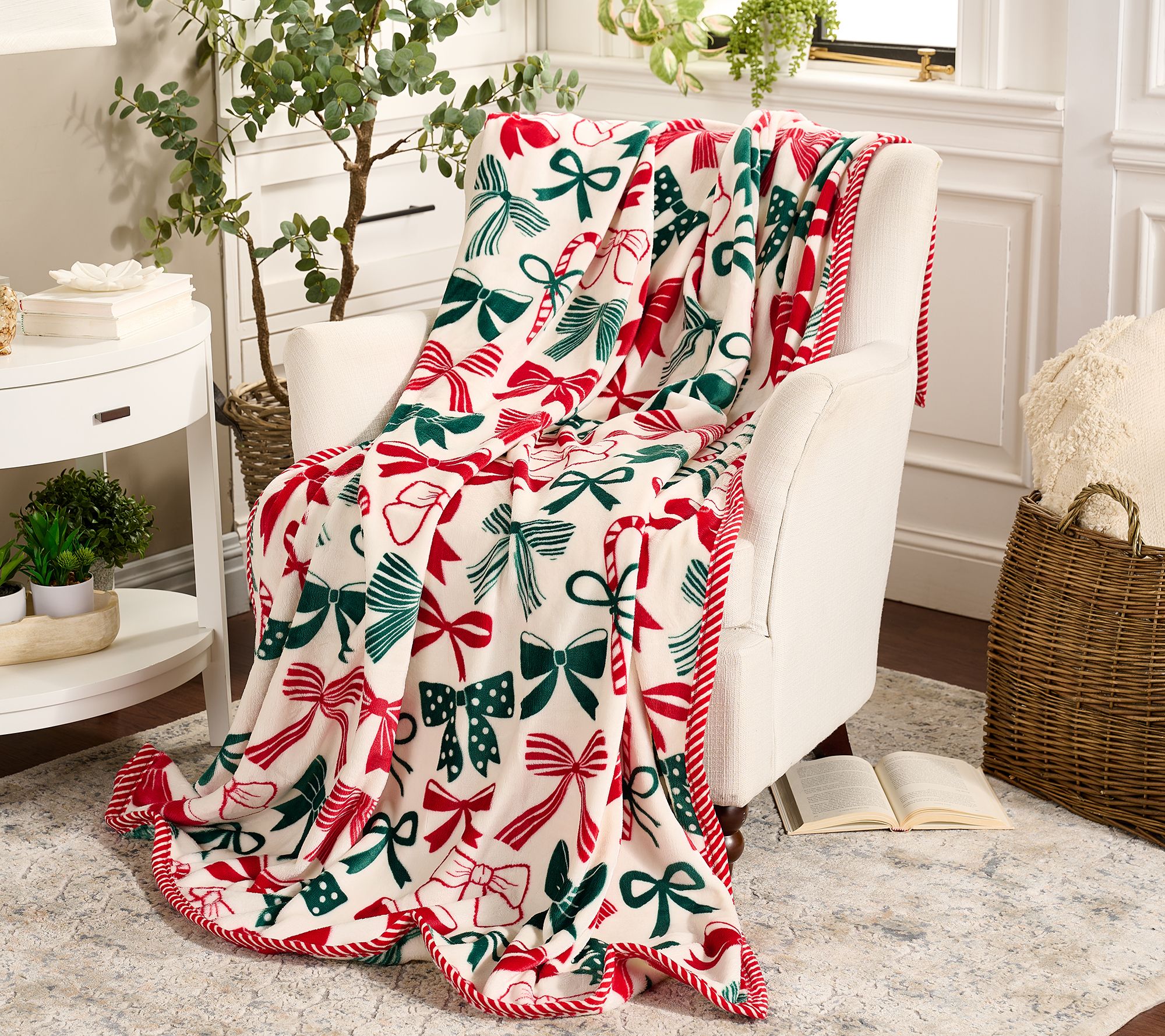  Kringle Express 60x80 Holiday Printed Throw with Border