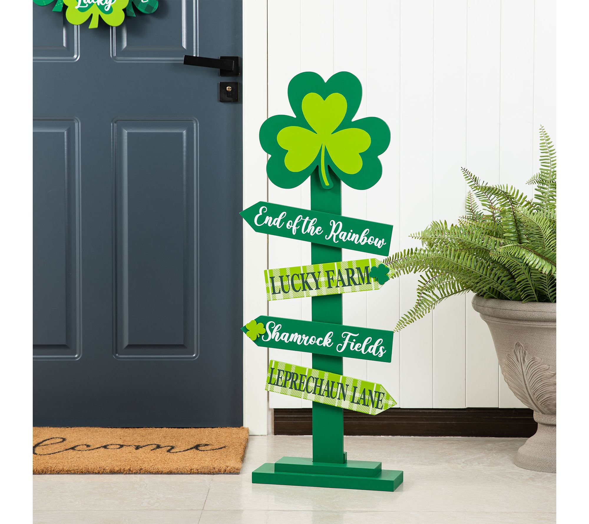 Glitzhome 36"H St.Patrick's Wood Shamrock WordSign Porch