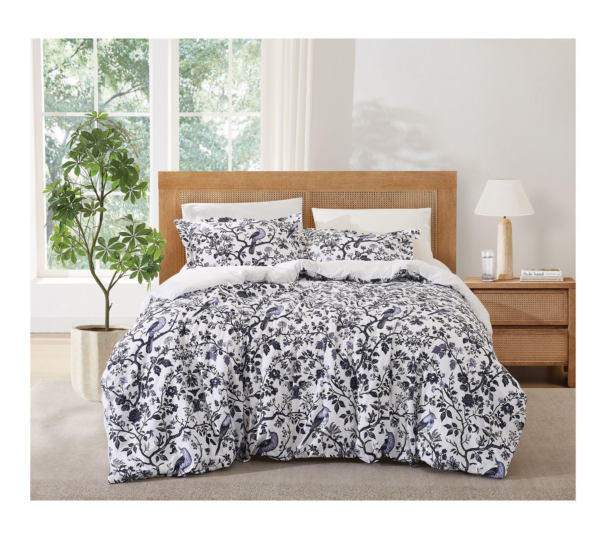 Brooklyn Loom Ava Floral Full/Queen 3 Piece Comforter Set