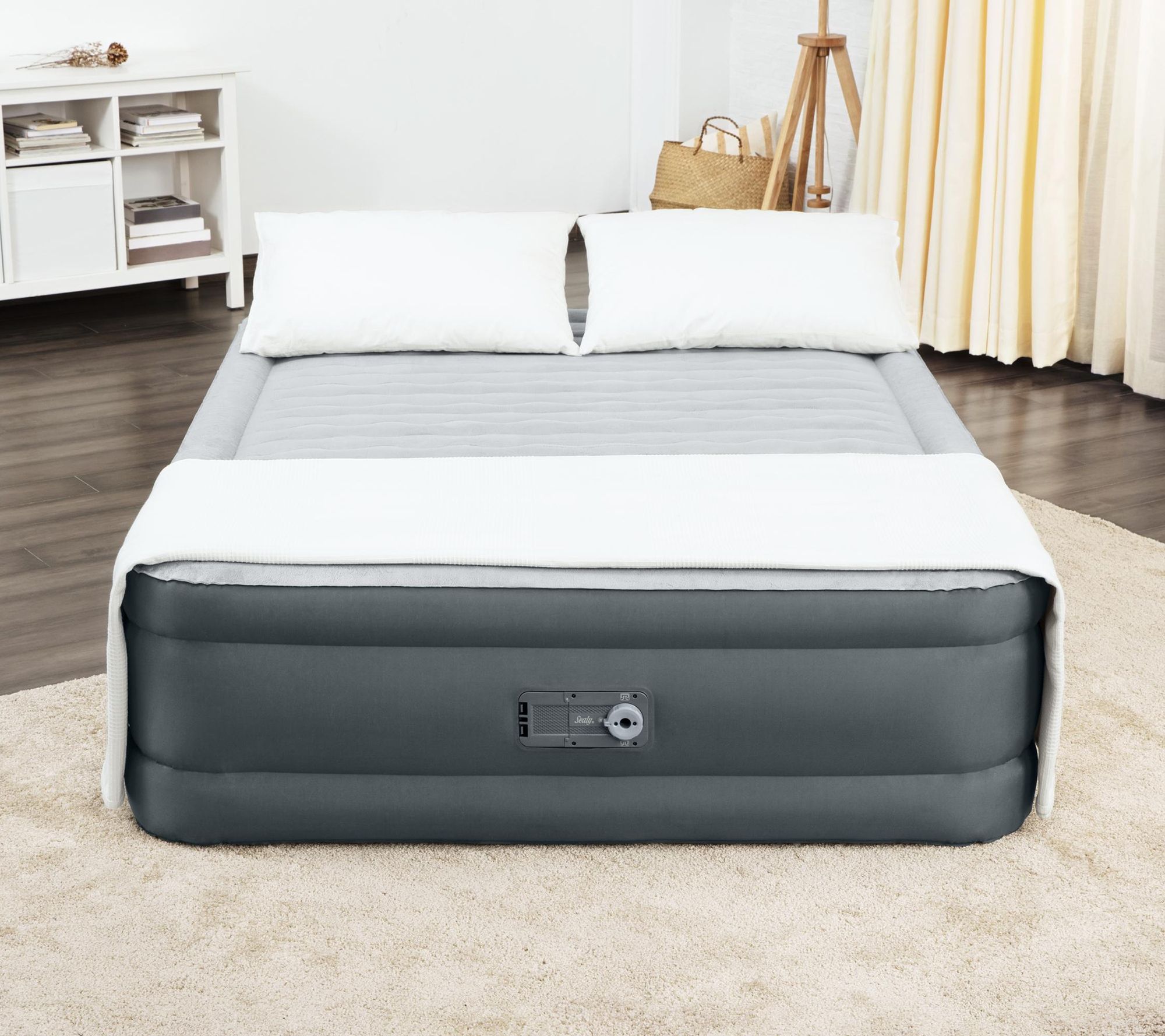 Sealy Queen 18" Cozy Top Airbed with BuiltIn Pump & Storage Bag