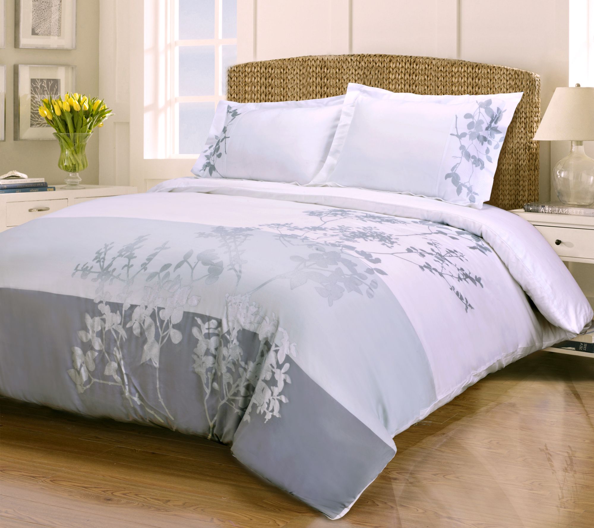 Superior Sydney 100% Cotton Floral Duvet CoverSet, Full/Queen