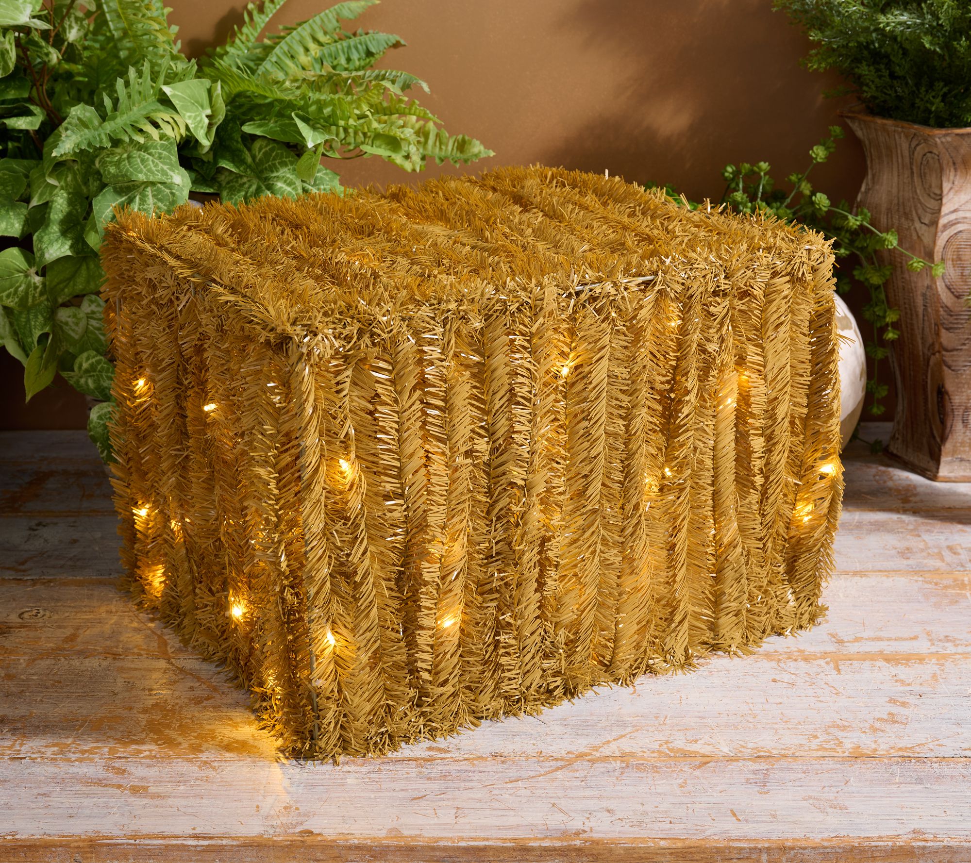 Hay & Harvest In/Outdoor 20.5" Lrg Illuminated Hay Bale