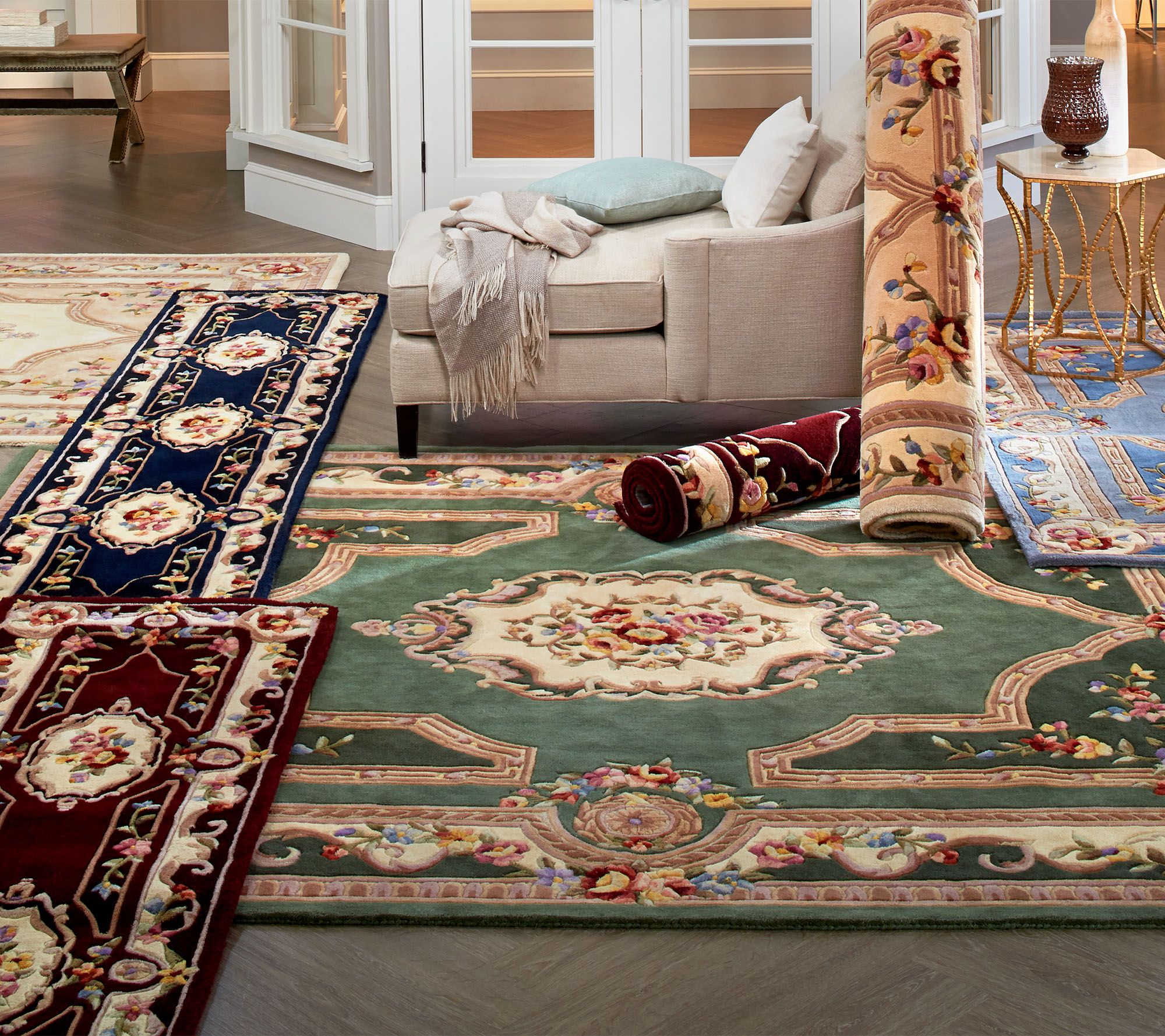 Royal Palace French Savonnerie 7' x 9' Wool Rug