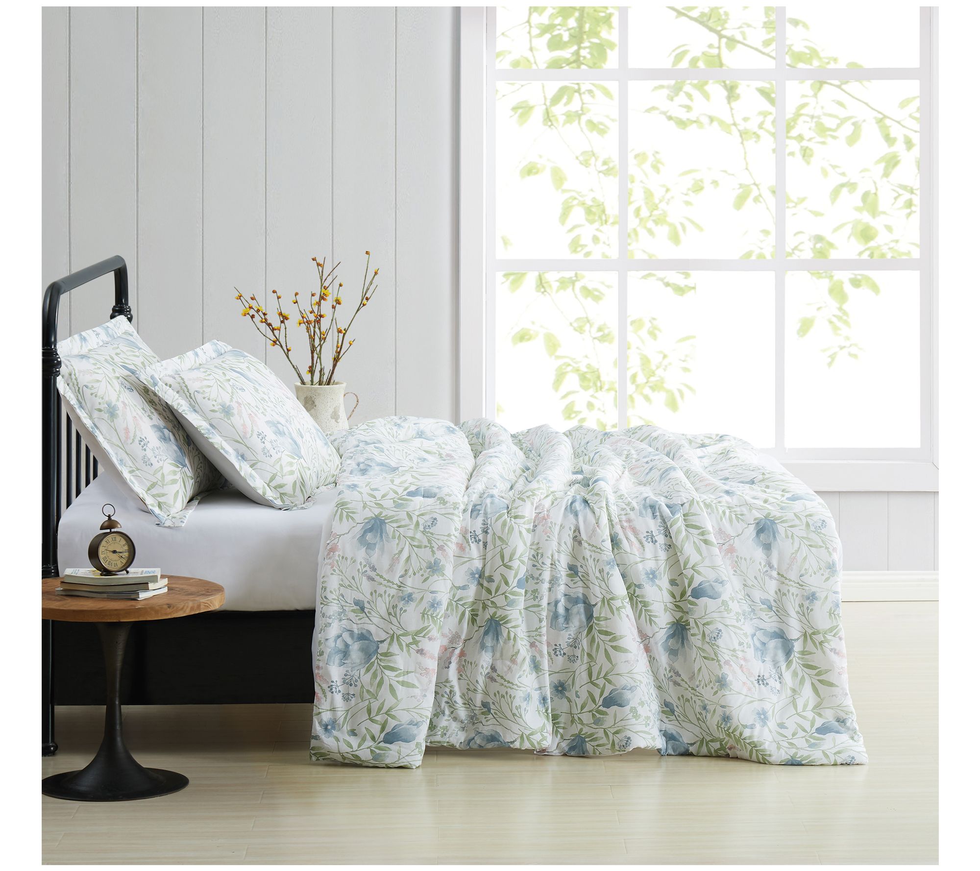 Cottage Classics Field Floral 3Piece King Comforter Set
