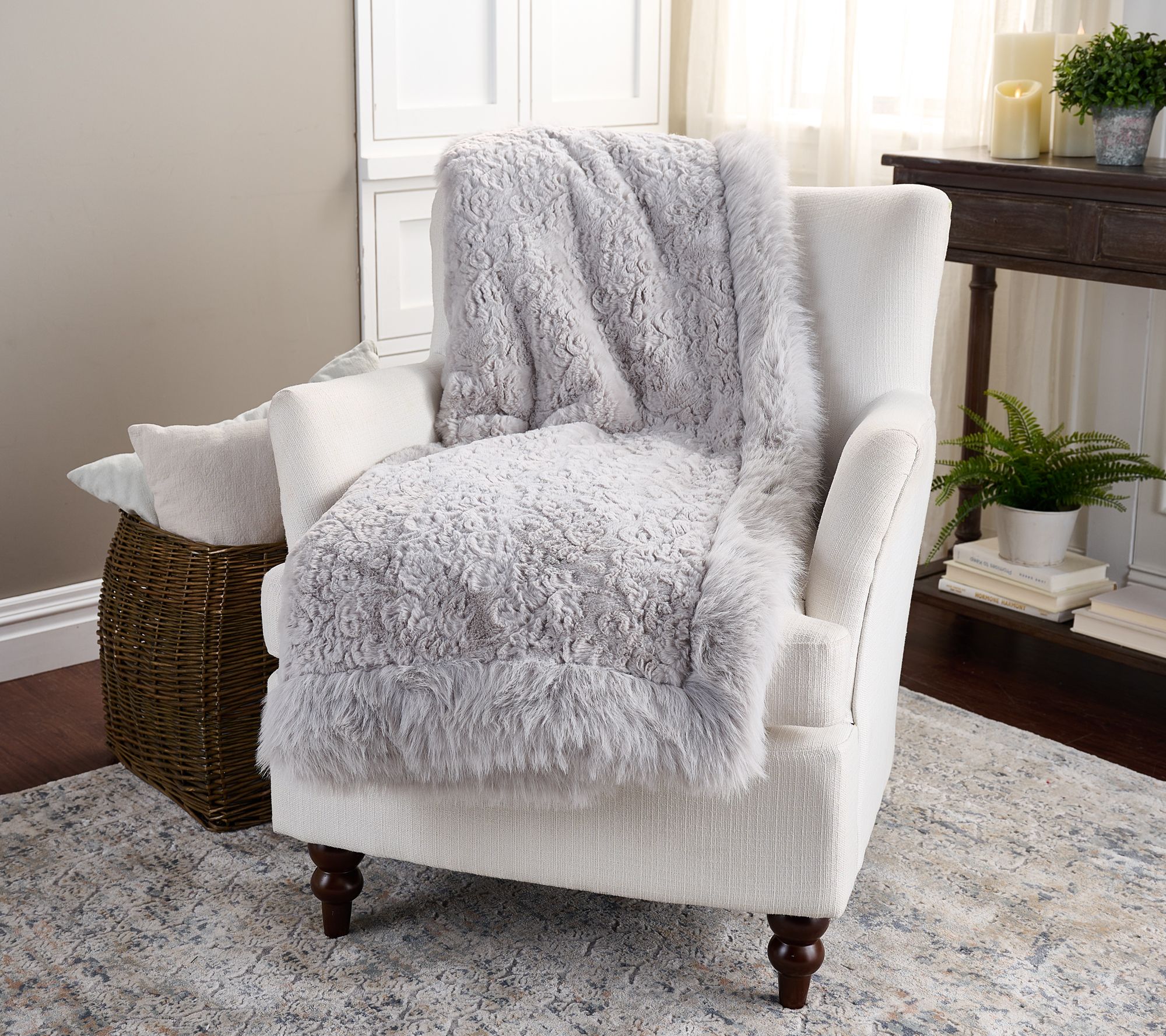 "As Is" Hotel du Cobb Sculpt Damask Faux Fur Throw with Fox Border- Basso