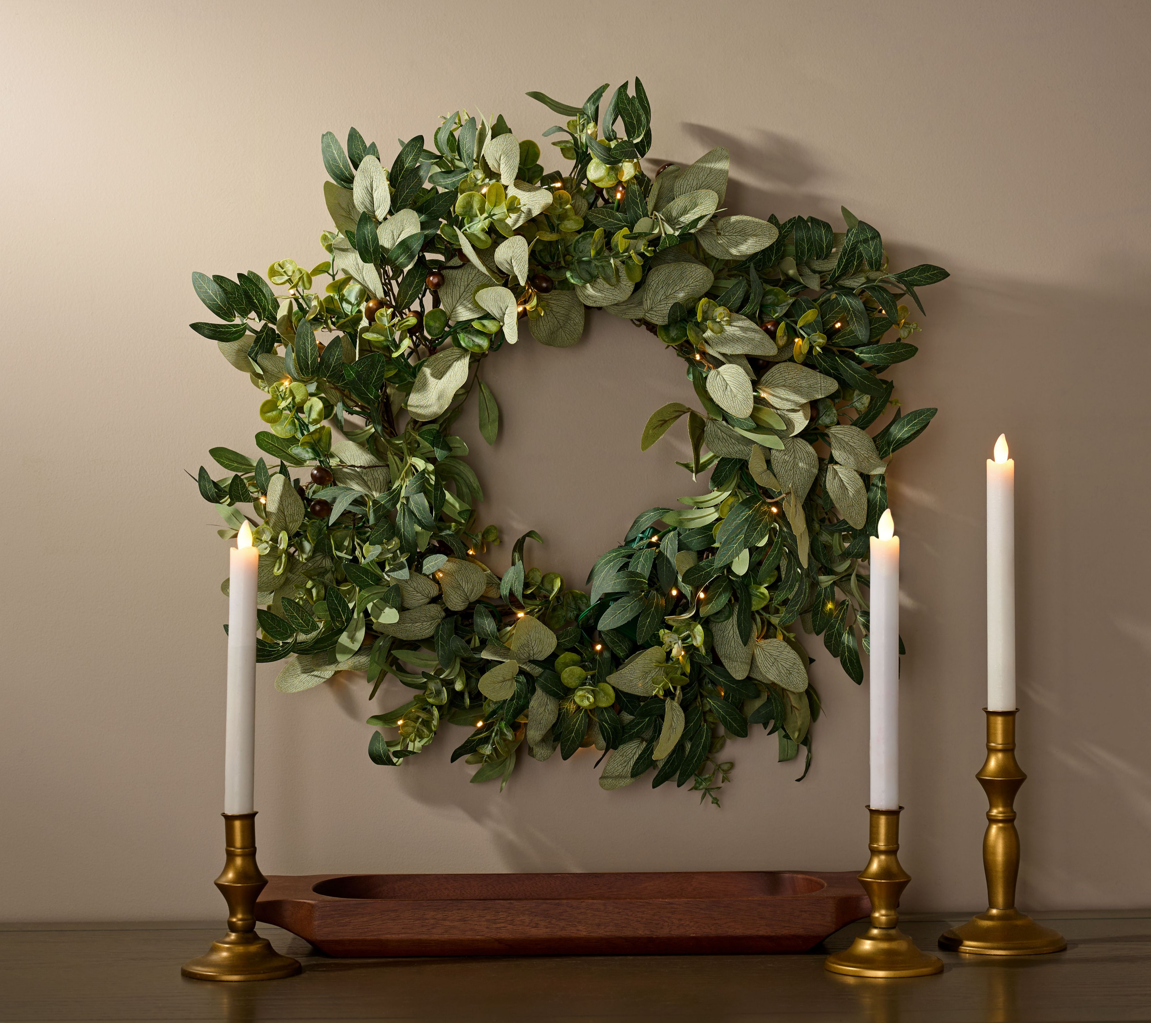 Bethlehem Lights 24" Illuminated Eucalyptus & Olive Wreath