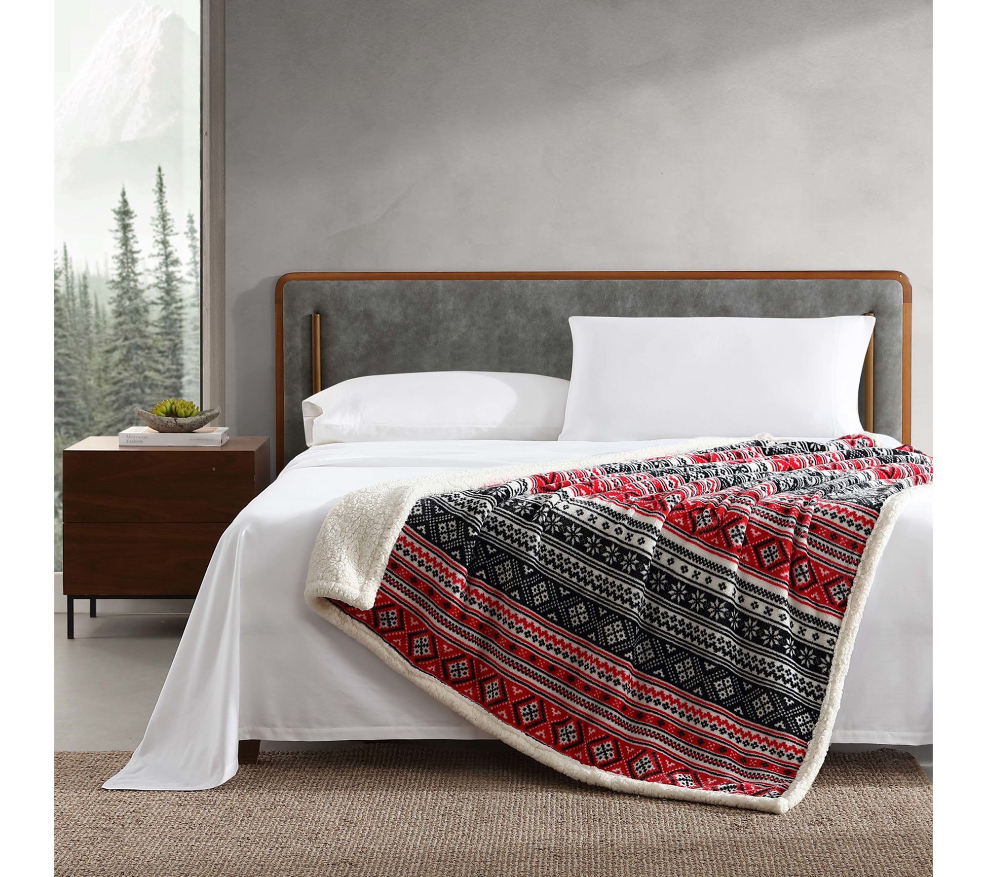 Eddie Bauer Classic Fair Isle Black Plush-Fleece 50X60 Throw