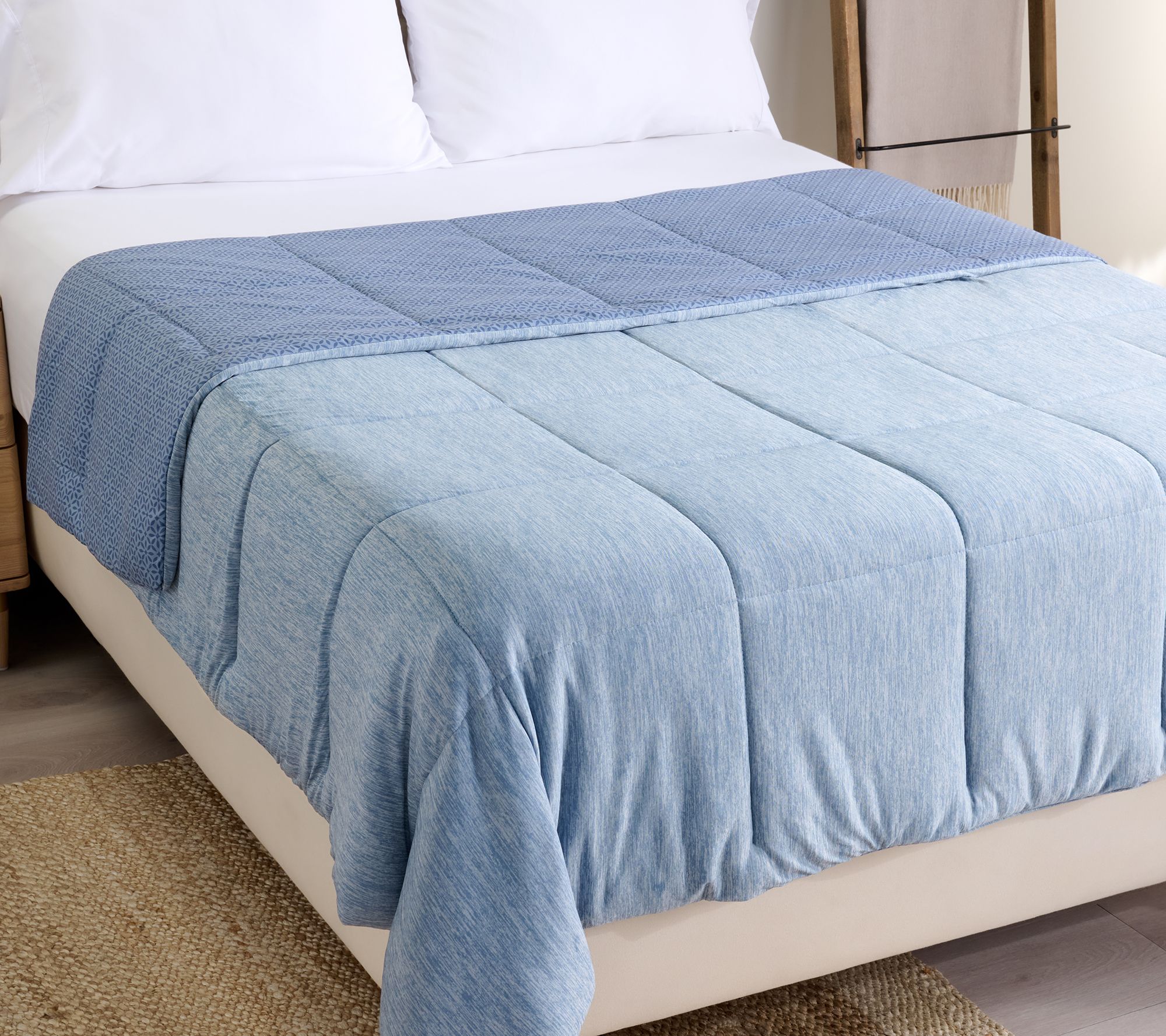  Northern Nights Cooling Blanket- Queen