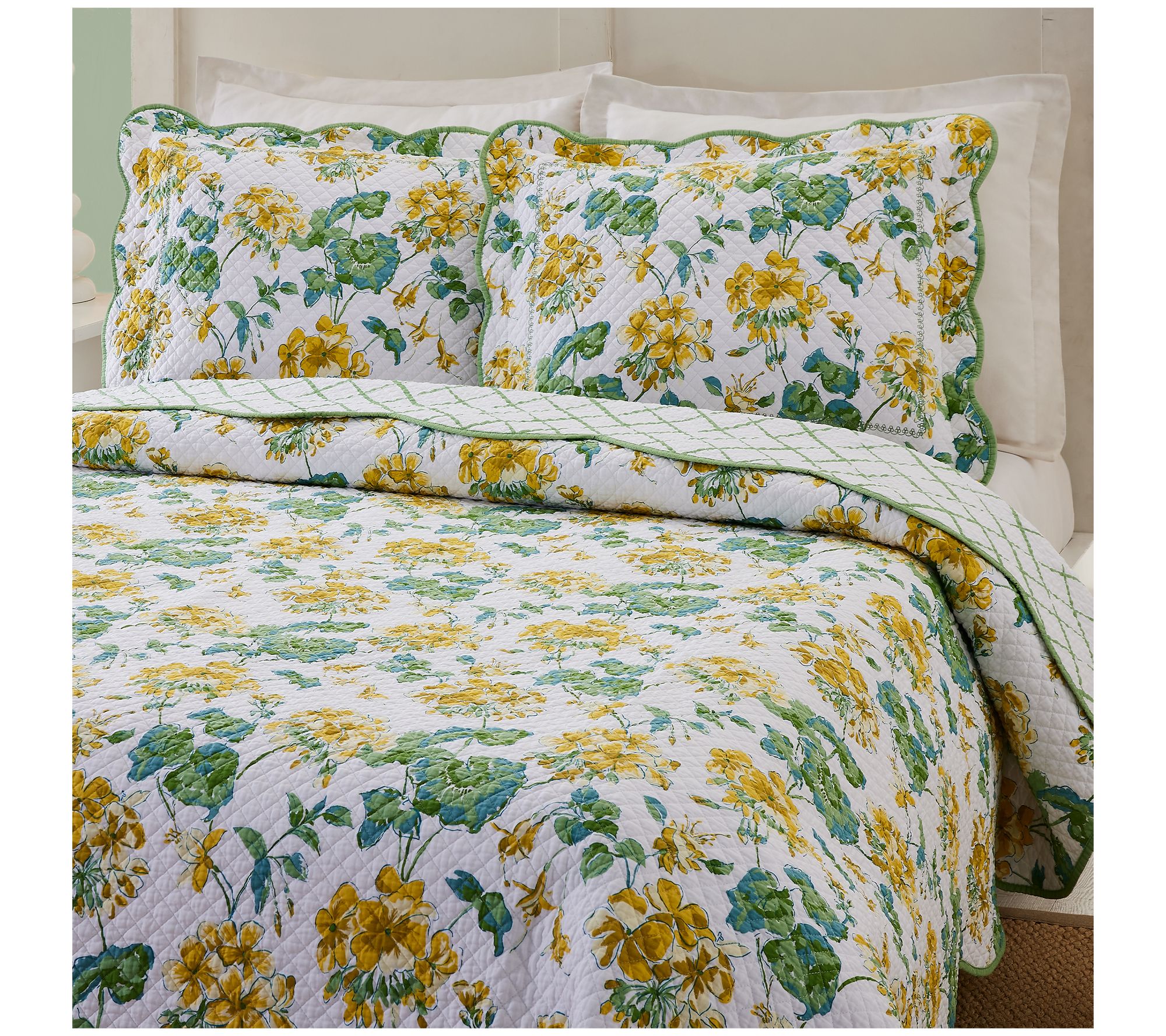 Dogwood Meadows Quilt Set- King main image 0