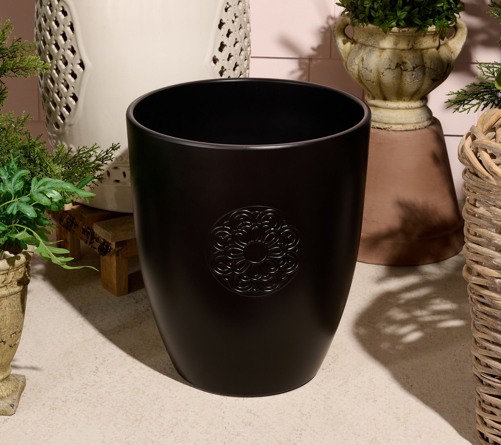 Wicker Park 14" Decorative Round Planter