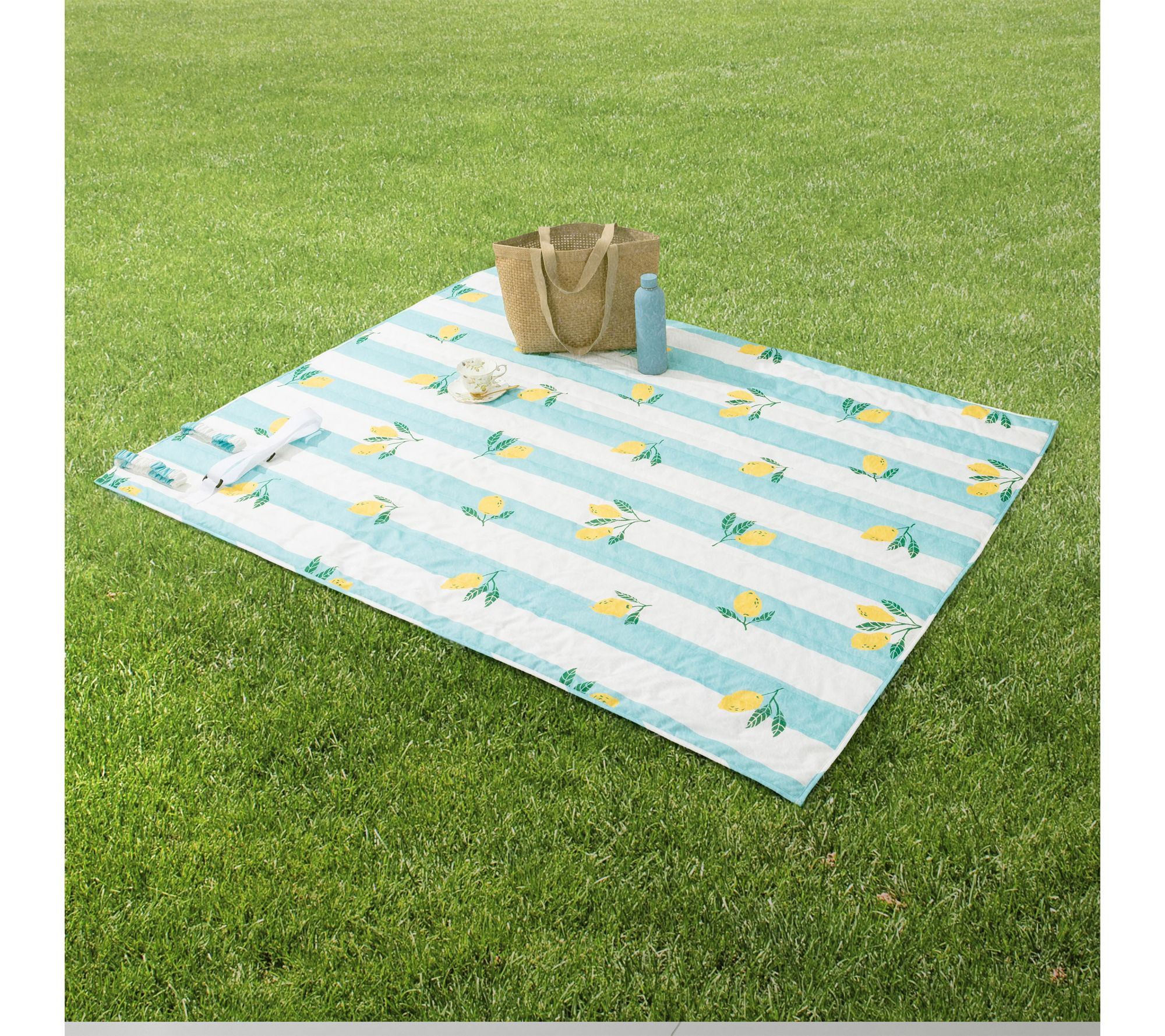 "As Is" Draper James 55x70 Reversible Outdoor Blanket