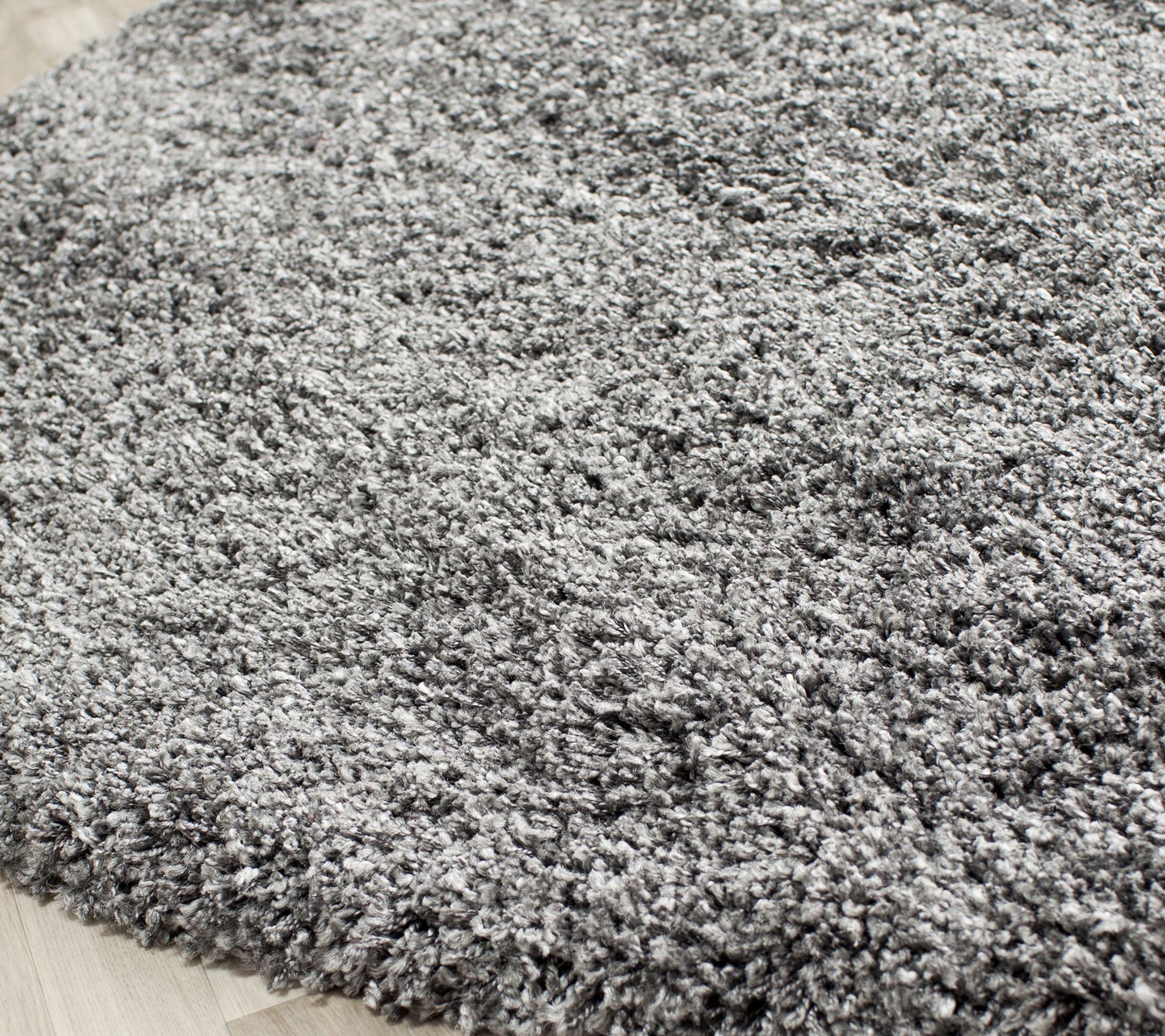 California Shag 4'Diam Round Rug from Safavieh