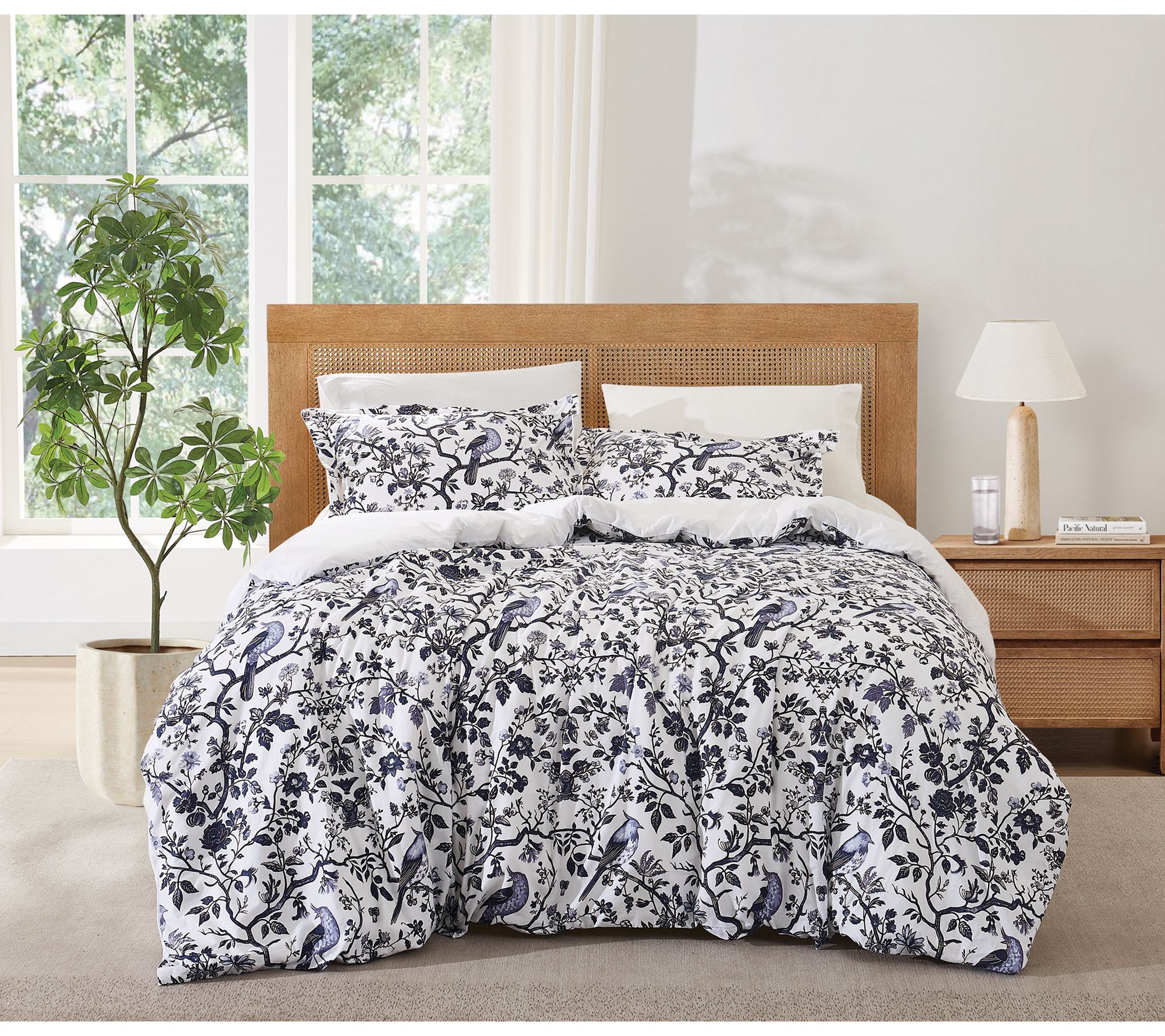 Brooklyn Loom Ava Floral Twin/Twin XL 2 Piece Comforter Set