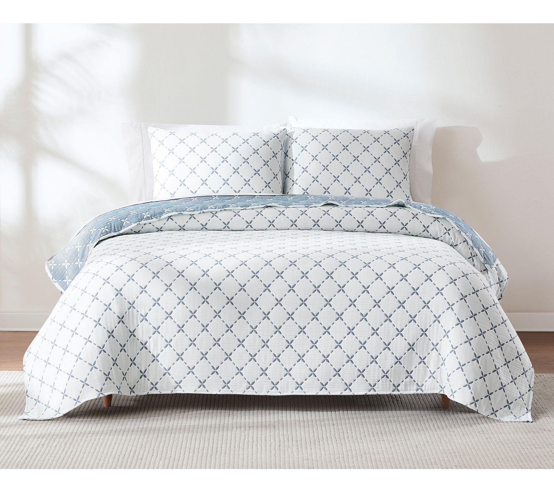 Lush Decor Diamond Leaf Jacquard Coverlet Set King