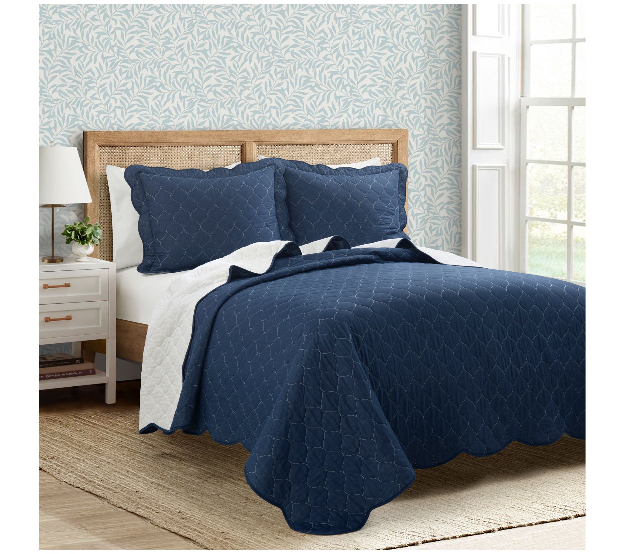 Lush Decor Coas tal Chic Scallo p Reversible Qu ilt Set- K/Cal