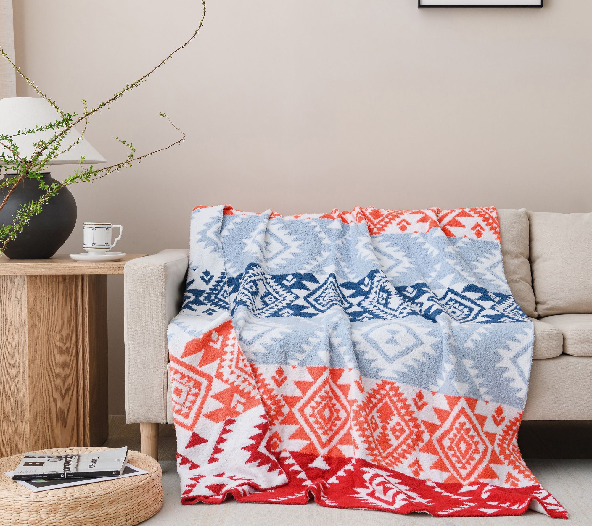 Jacquard Feathe r Knit Throw Bl anket 50 x 60 i nches