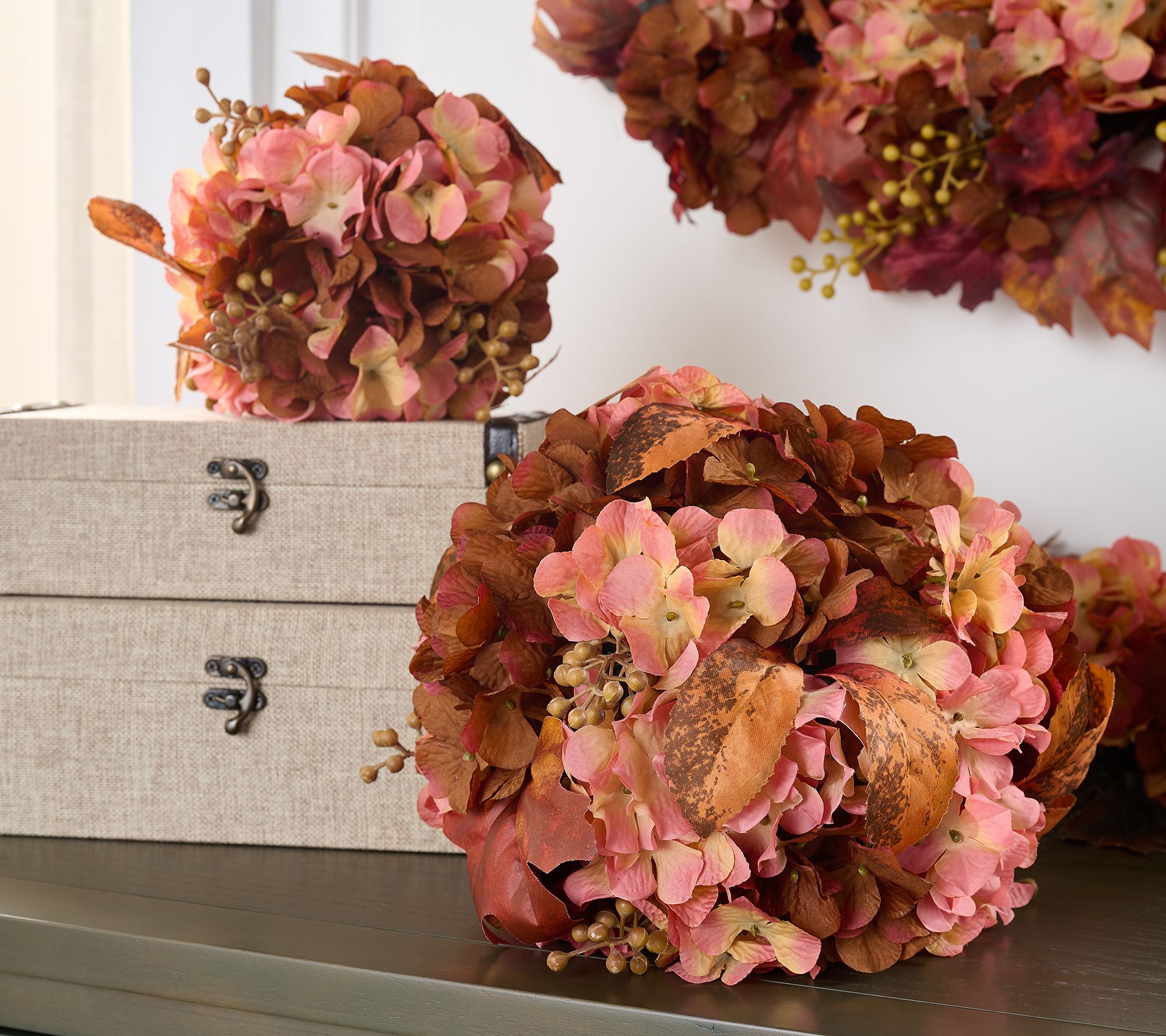 Cozy Cottage by Liz Marie Set of 2 Hydrangea Spheres