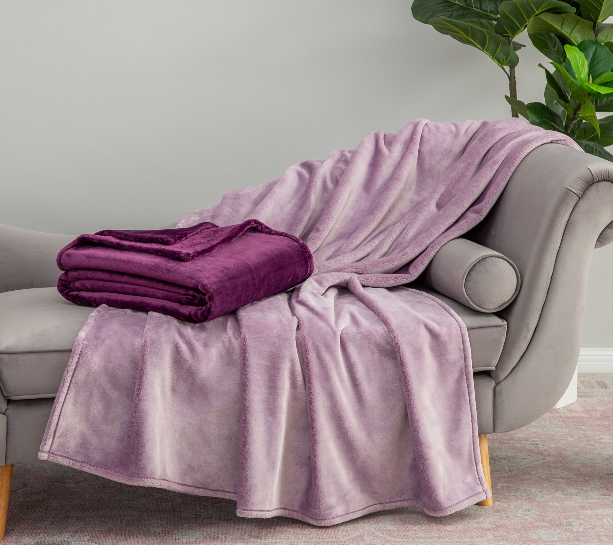 Berkshire Set of 2 Ultra Supreme Velvetsoft 60x70 Throws