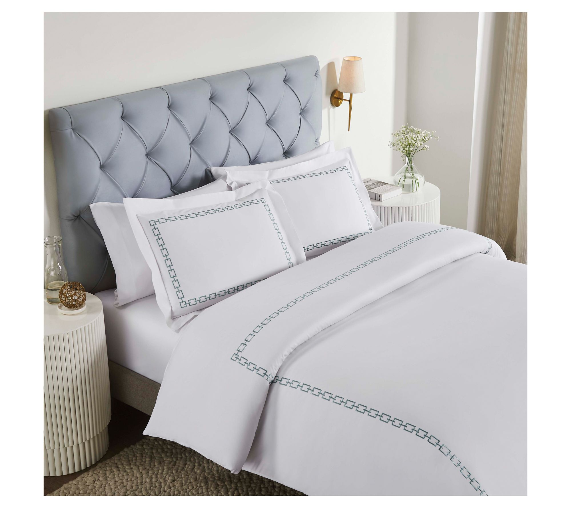 Superior Chain Links Cotton Embroidered Duvet Cover Set -F/Q