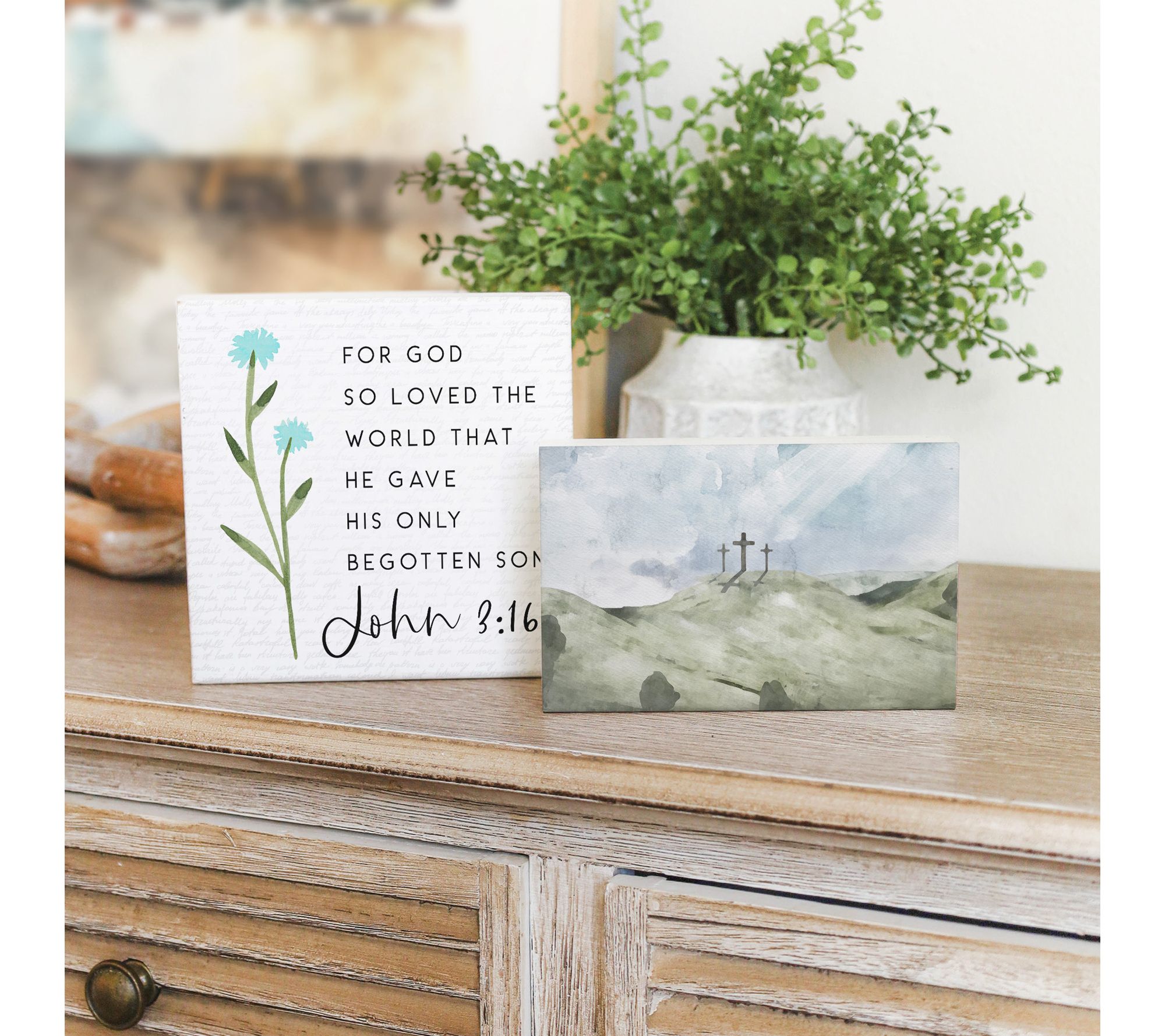 Sincere Surroundings 5.25" Christian Easter SetSmall Talks