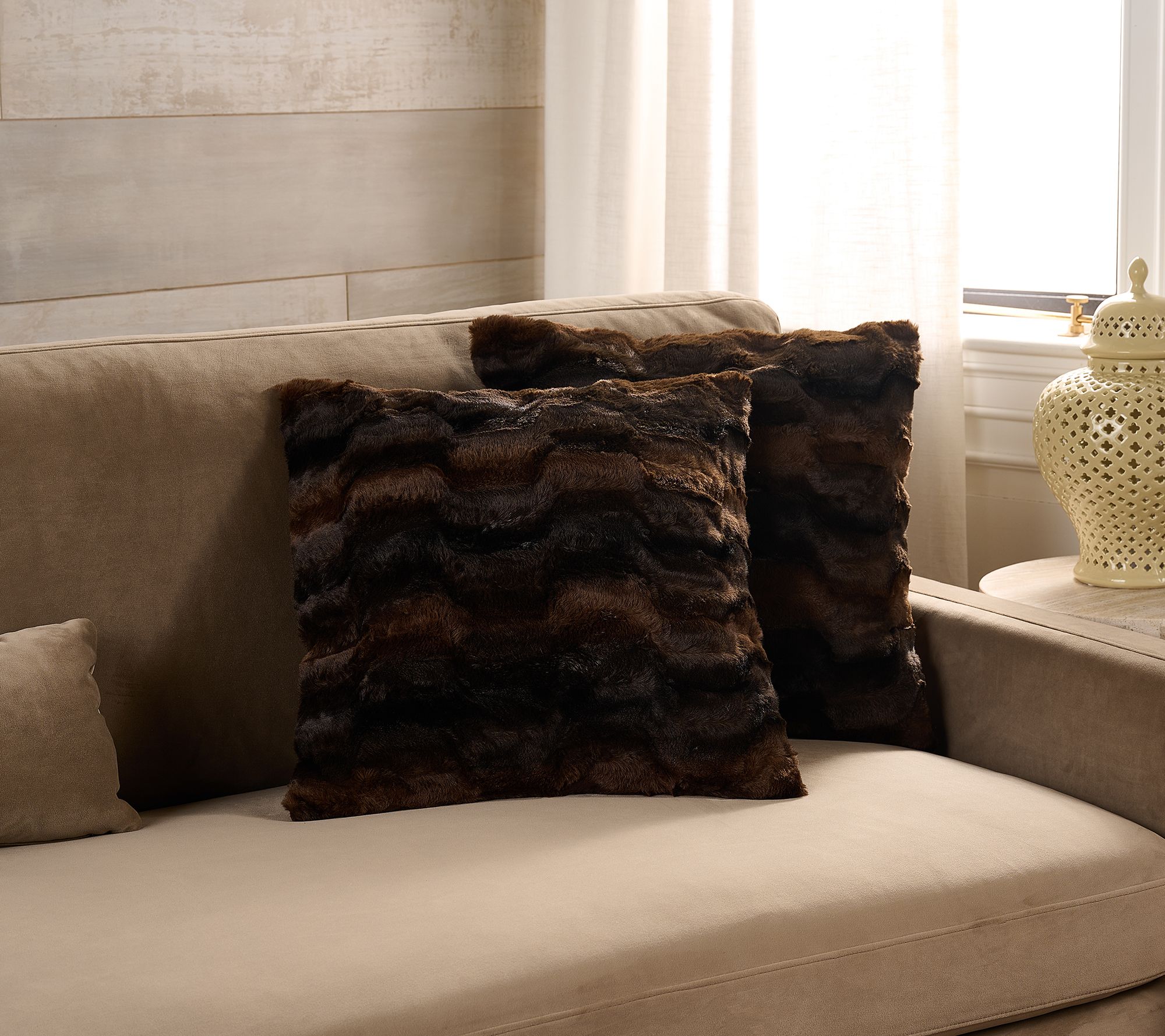 "As Is" Hotel du Cobb Set of (2) 20" Faux Fur Pillows by Dennis Basso